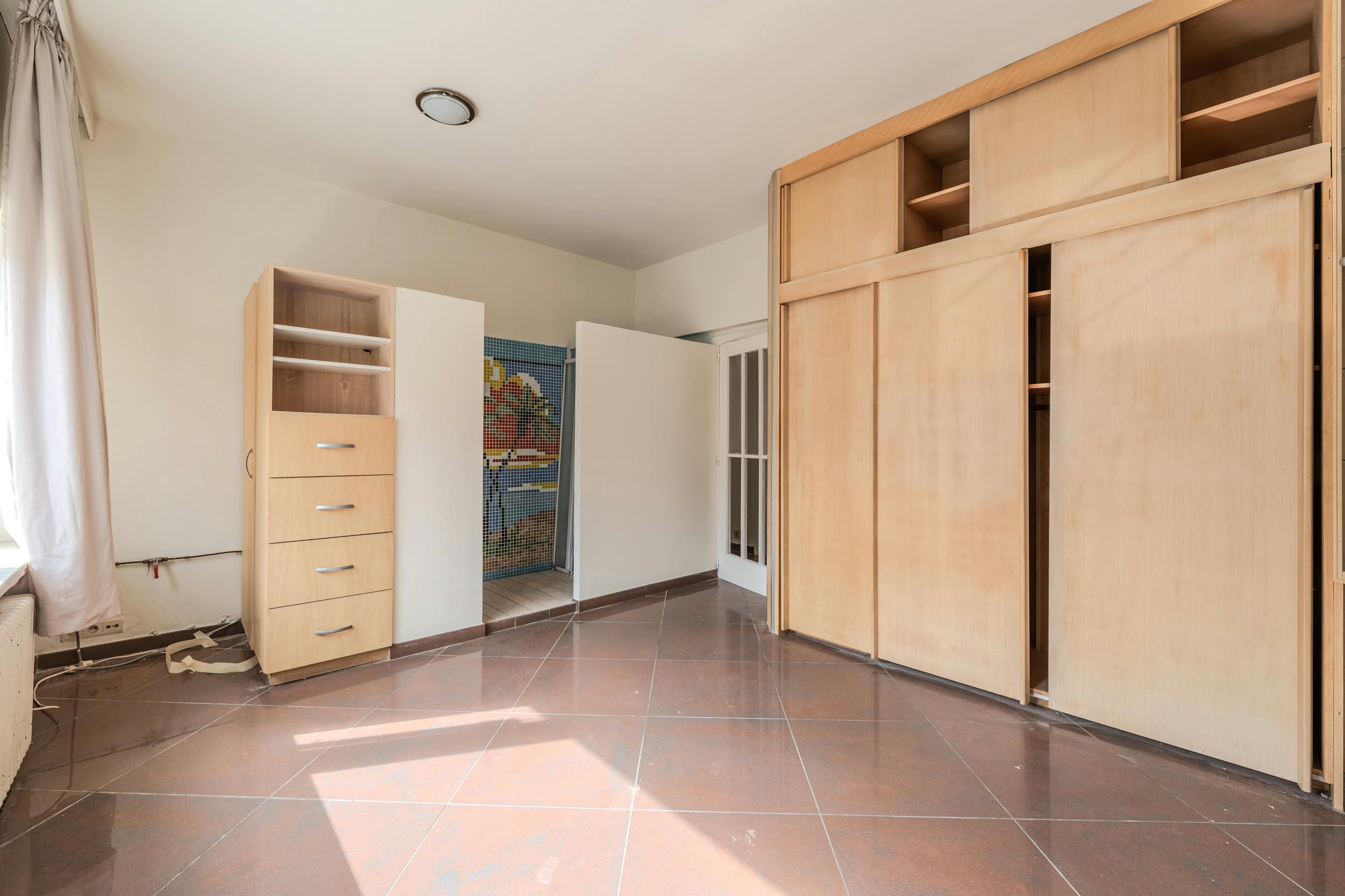 Hoekhuis met veel potentieel te koop te Mariakerke foto 12