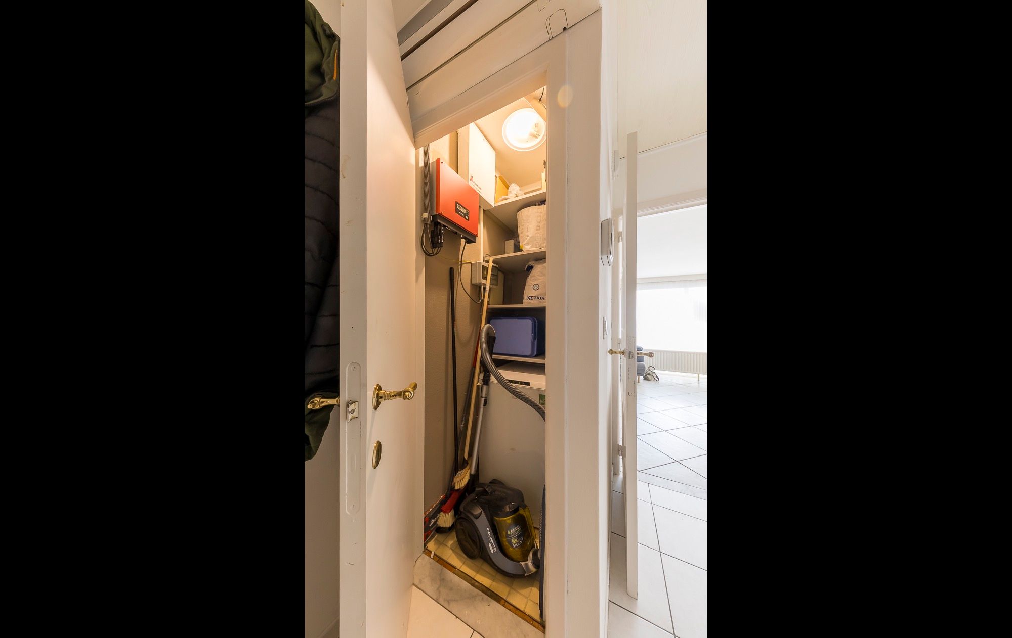 TE KOOP: 3-slaapkamerappartement op de bovenste verdieping op centrale locatie in Helchteren foto 11