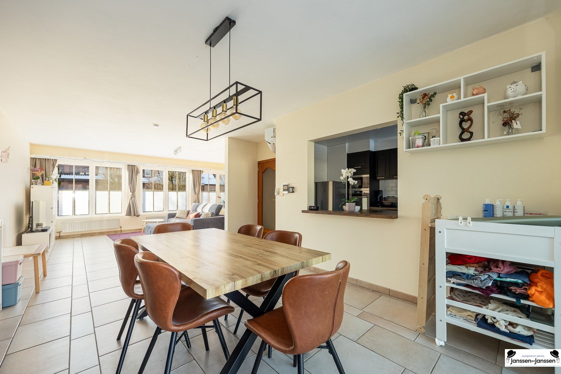 Mooie ruime woning met EPC B in gewilde wijk in Schoten foto 8