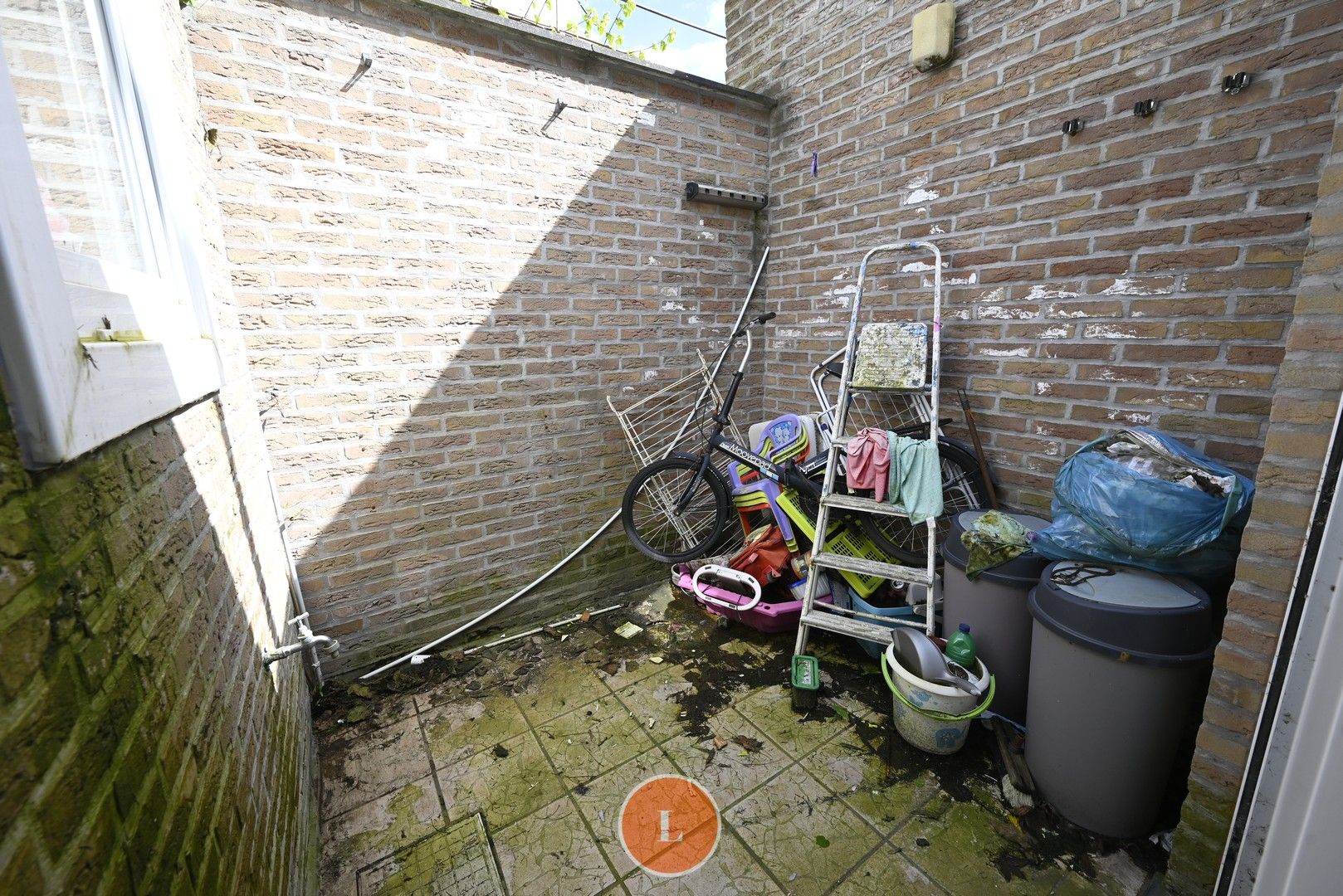 Op te frissen woning in centrum Menen te koop foto 11