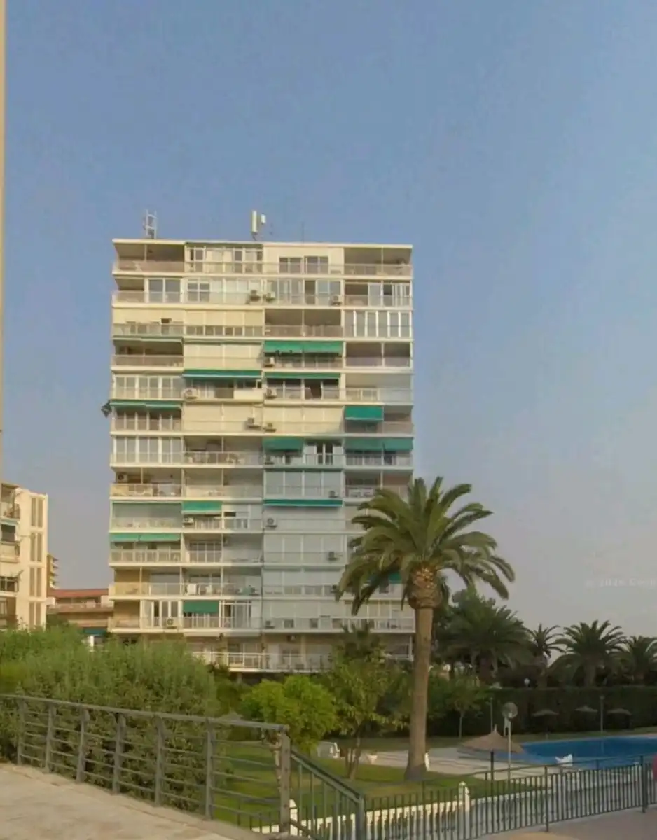 Alicante, Spanje. Gerenoveerd 1 slpk appart op toplocatie foto 3