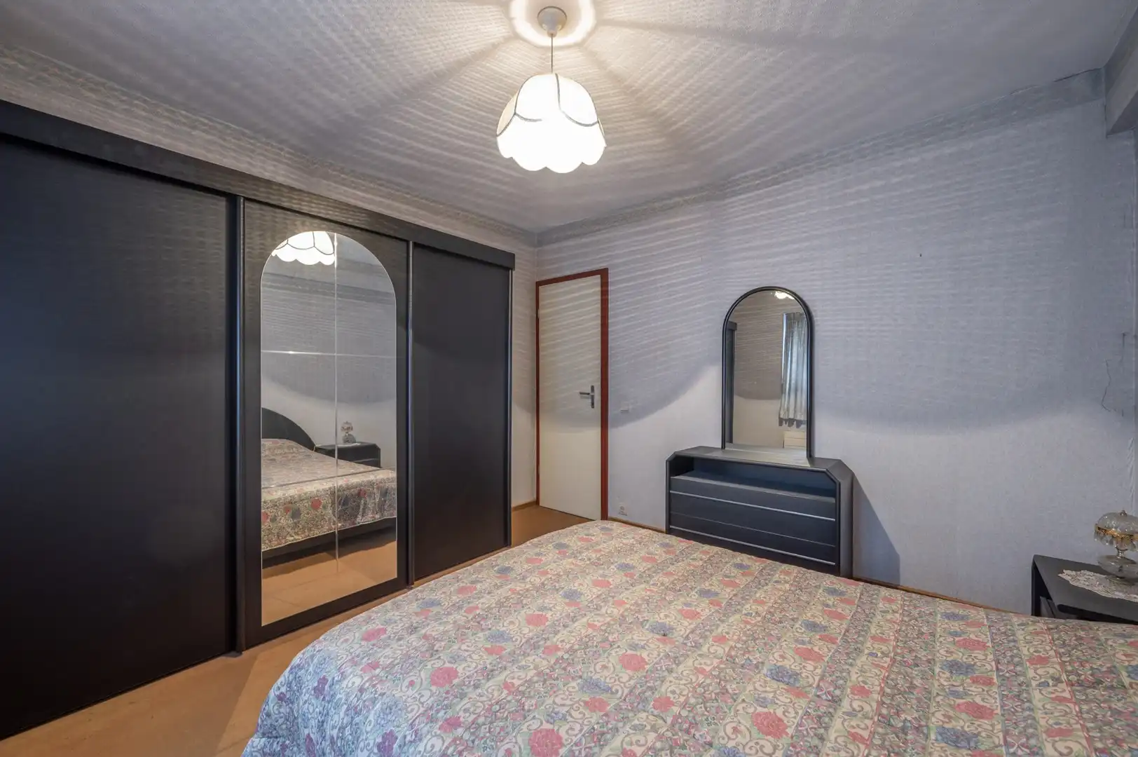 Centraal gelegen appartement met 2 slaapkamers foto 12