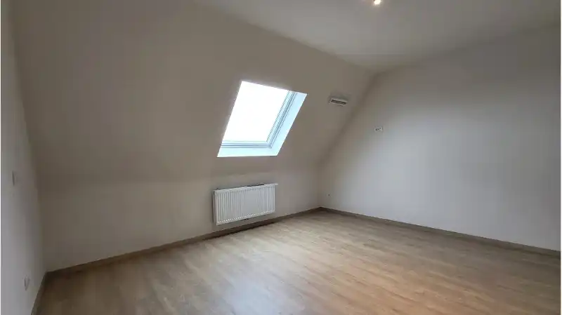 Duplex met 3 slaapkamers, Terras en Autostandplaatrs te huur in Zedelgem foto 7