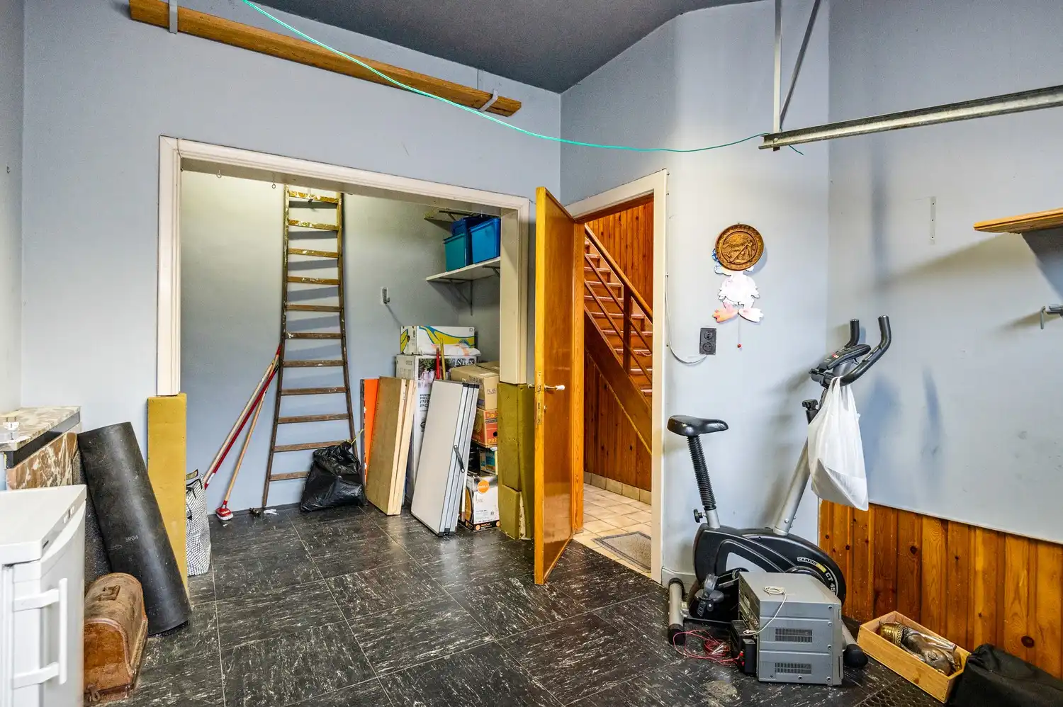 Charmante doch te renoveren woning met 2-3 slk, garage, tuin en veel potentieel vlakbij Rivierenhof! foto 17
