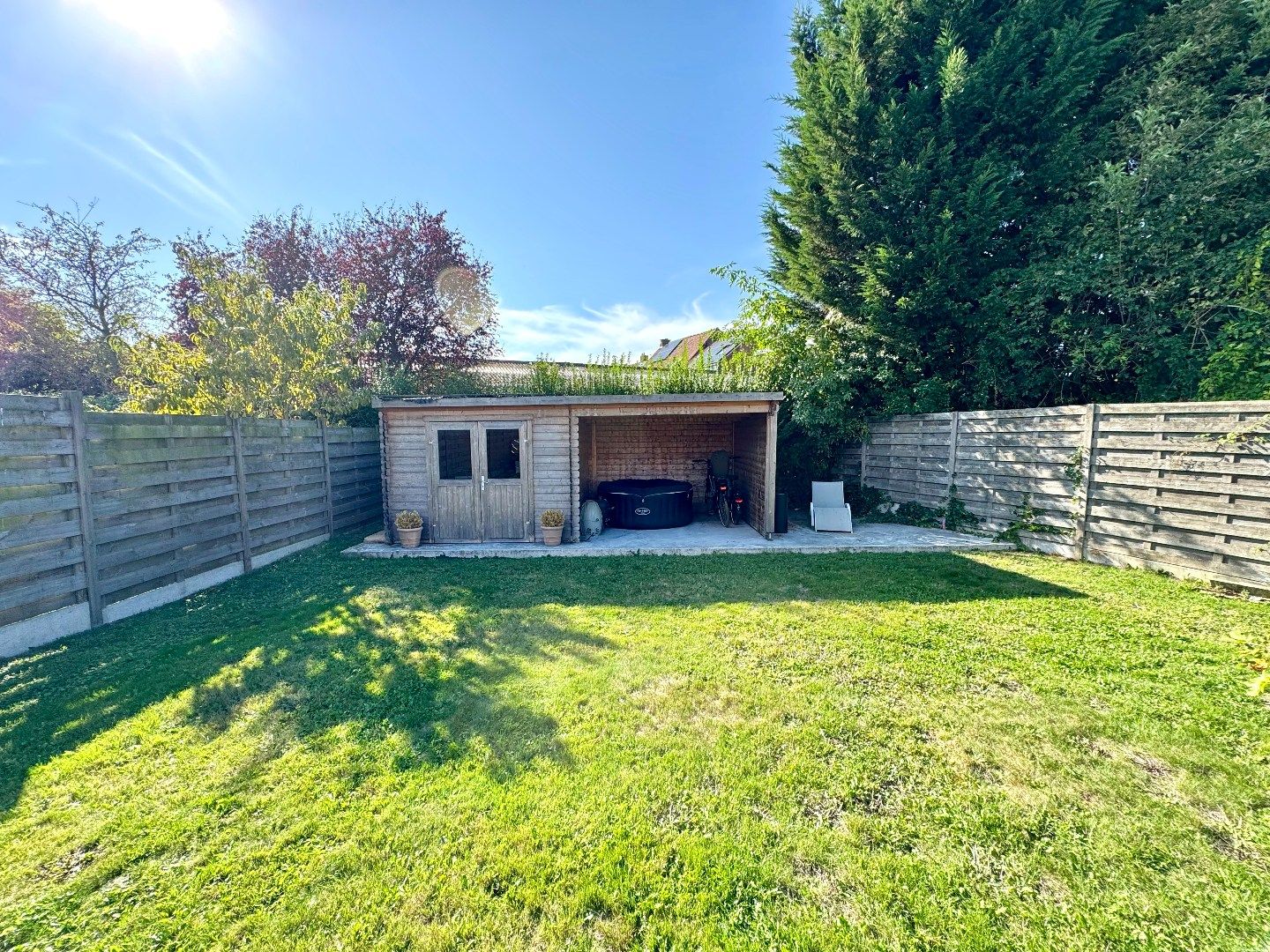 HALFOPEN WONING MET 2 SLPKS (3 MOGELIJK), GARAGE EN TUIN foto 4