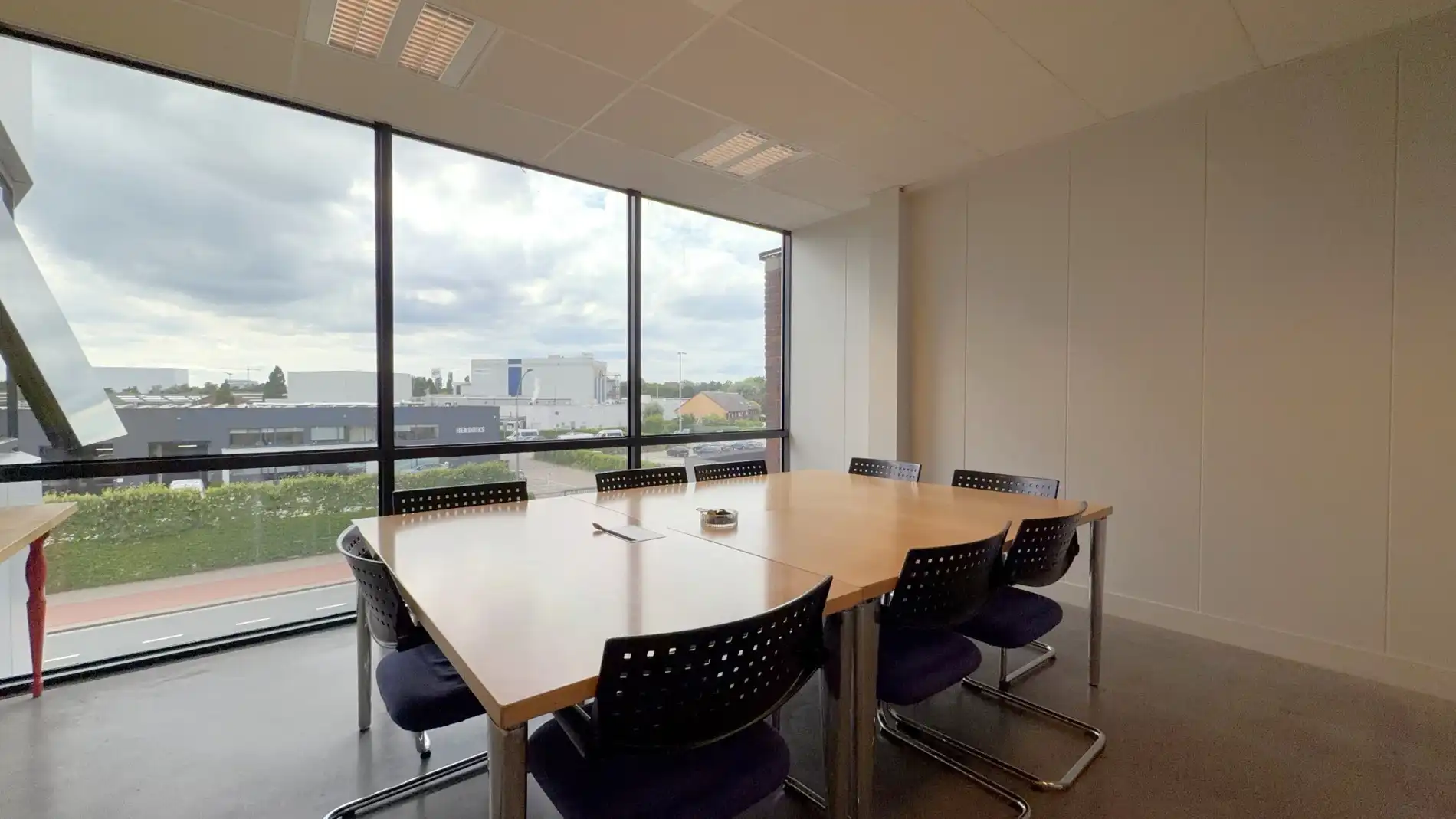 Kantoor te huur op toplocatie aan klaverblad E40xE17 in Gent foto 21