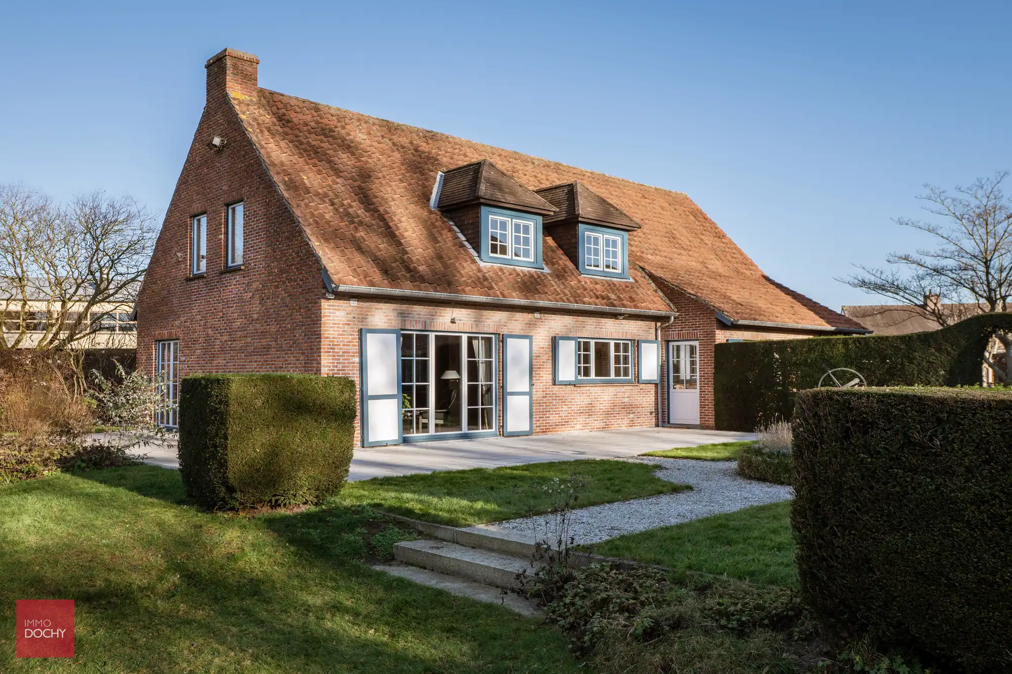 Zeer rustig en residentieel gelegen verzorgde villa foto 3