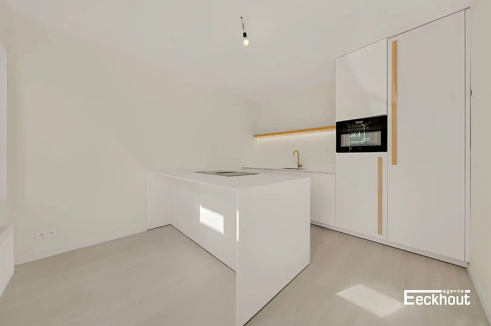 Modern & lichtrijk gelijkvloersappartement met 3 slaapkamers, tuin en terras! foto 4
