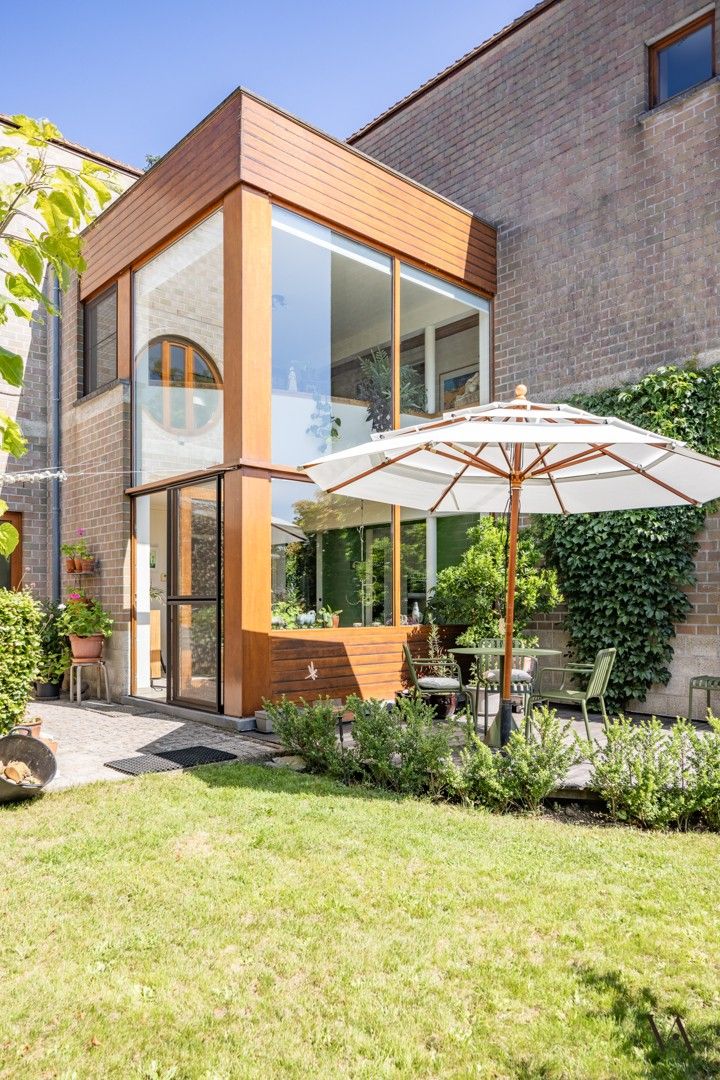 Unieke en ruime gezinswoning met tuin op toplocatie in Kessel-Lo foto 12