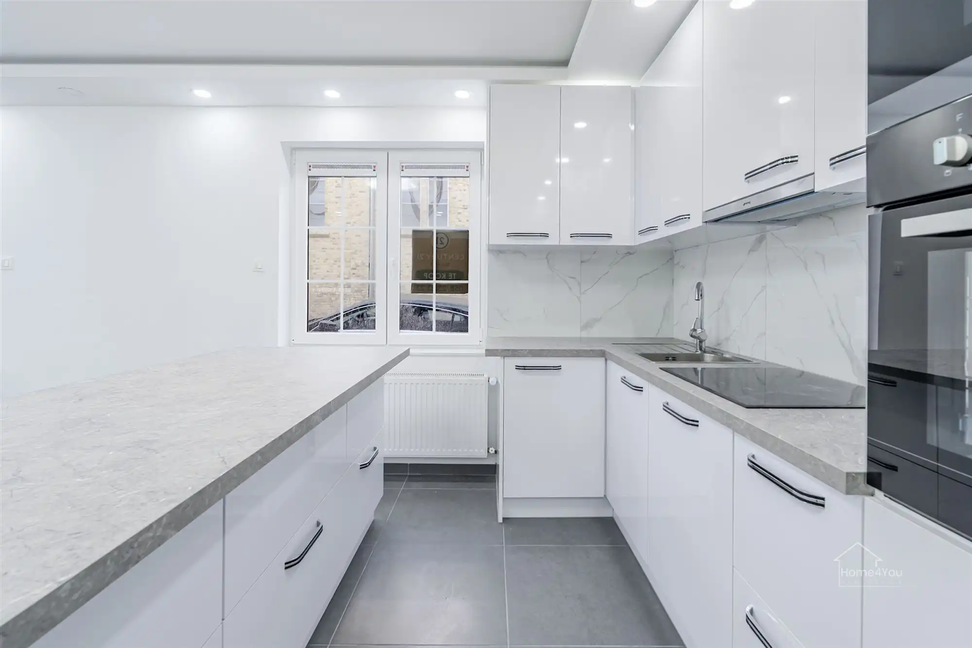 Volledig vernieuwd GLV appartement, terras en 2 slaapkamers  foto 7