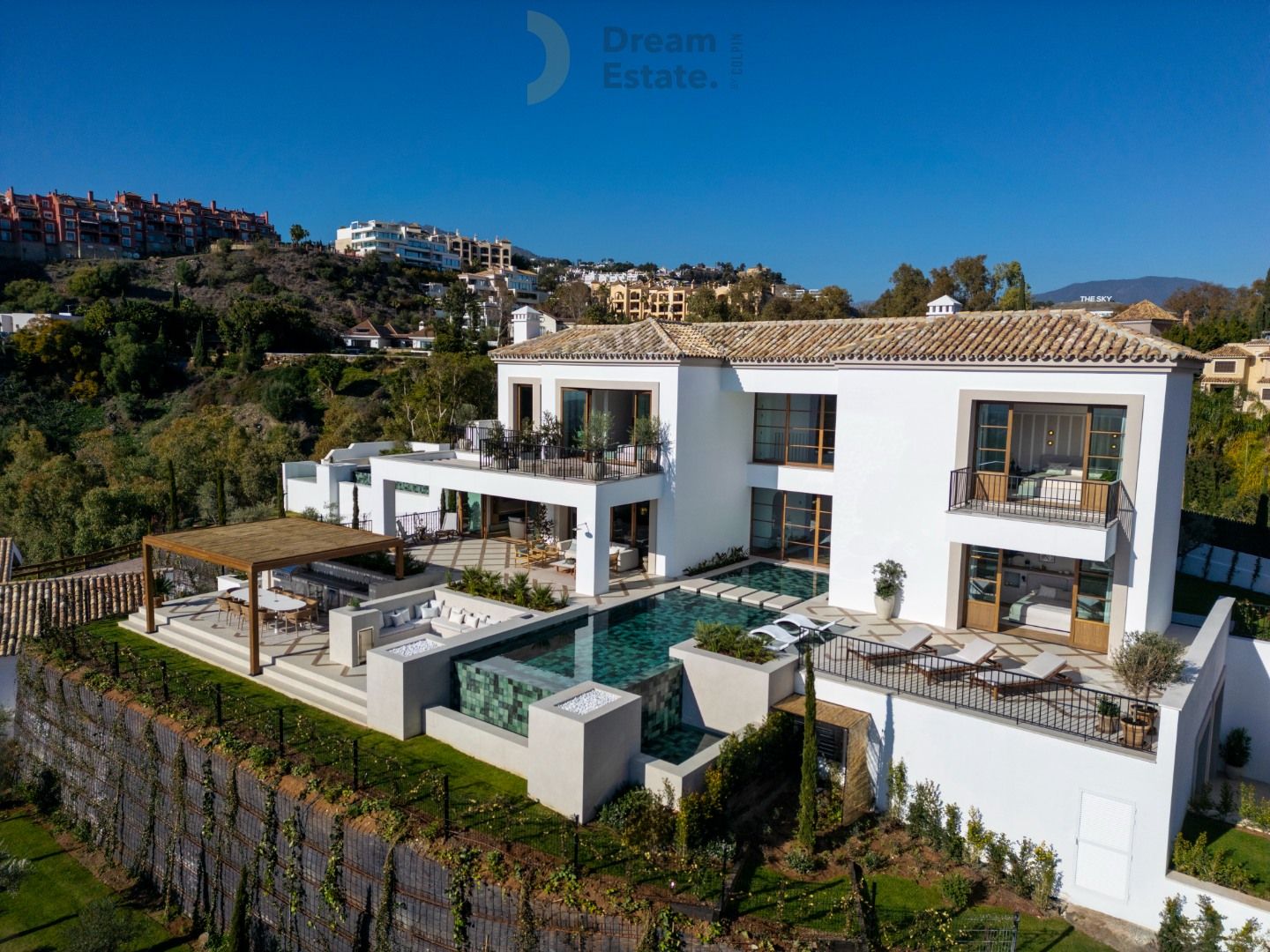 Fascinerende iconische villa in La Quinta, The Hills foto {{pictureIndex}}