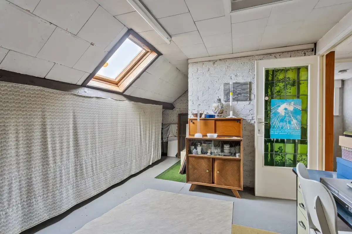 Woning met 5 slaapkamers en grote tuin. foto 29