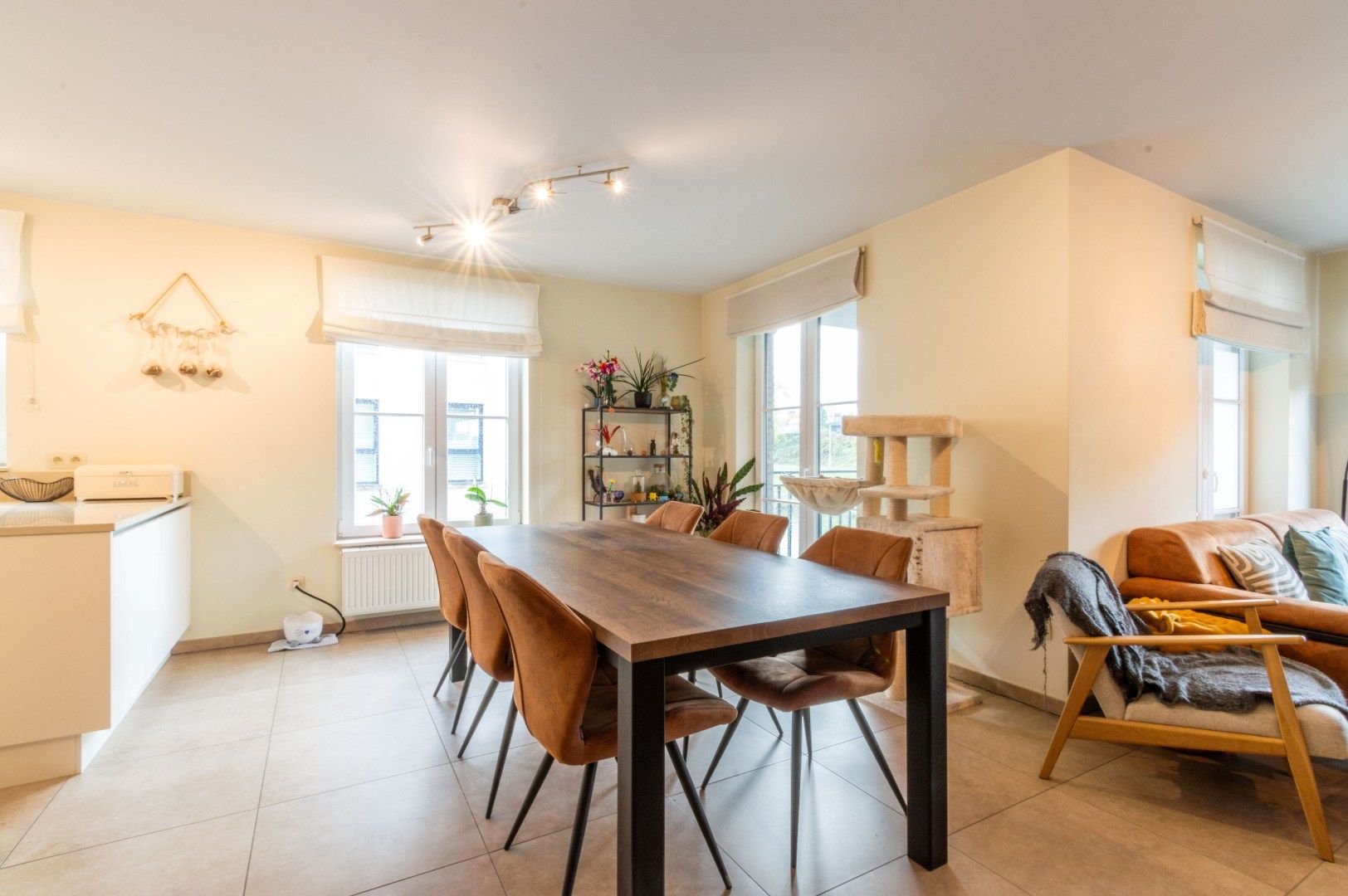 Een recent en mooi afgewerkt appartement te Halle! foto 5