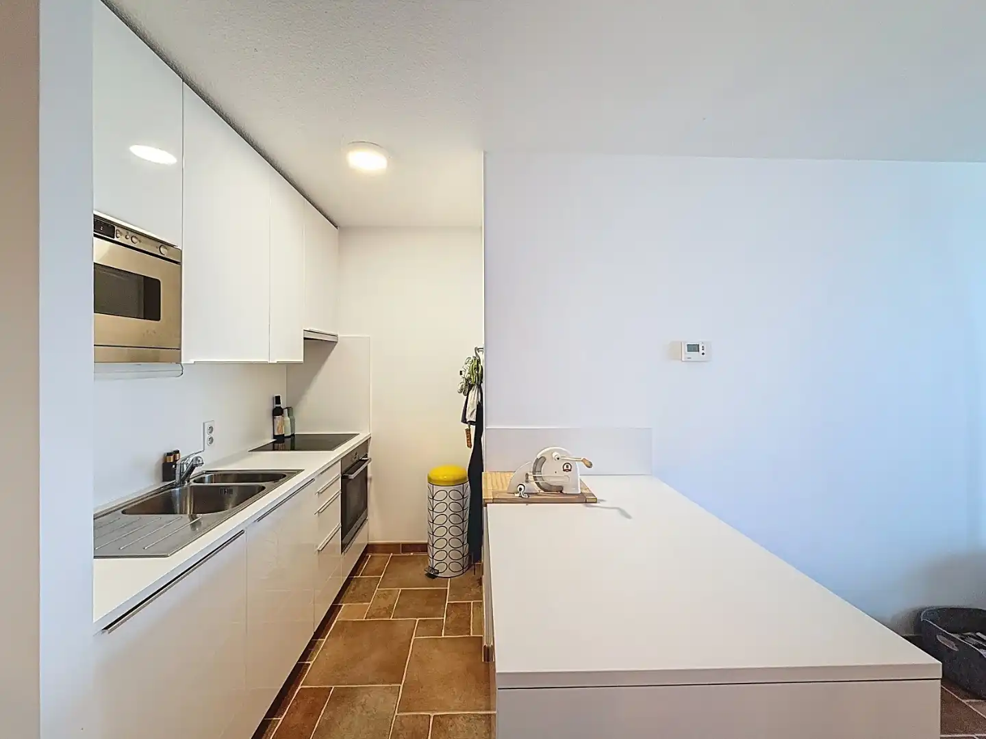 Instapklare studio met frontaal zeezicht te Nieuwpoort foto 8