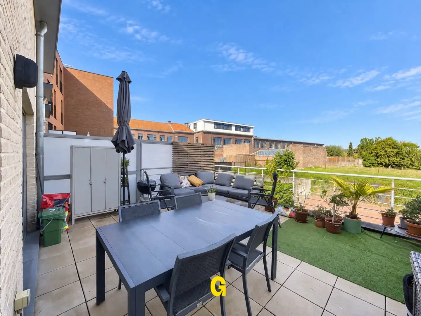 Instapklaar appartement met 1 slaapkamer en prachtig terras in hartje Hoeselt foto 22