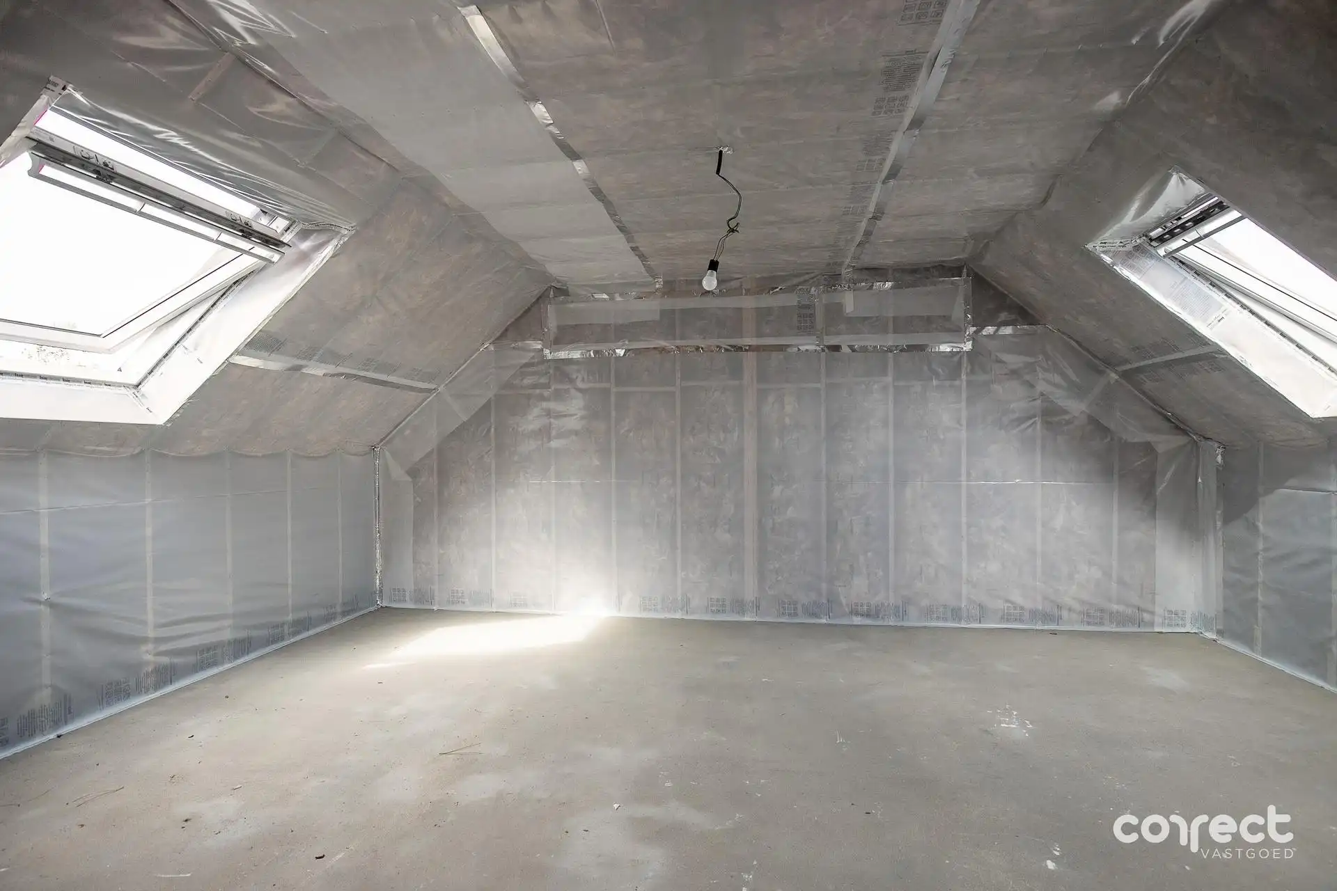 Moderne halfopen nieuwbouwwoning met een grote bew. opp. van 200 m². foto 10