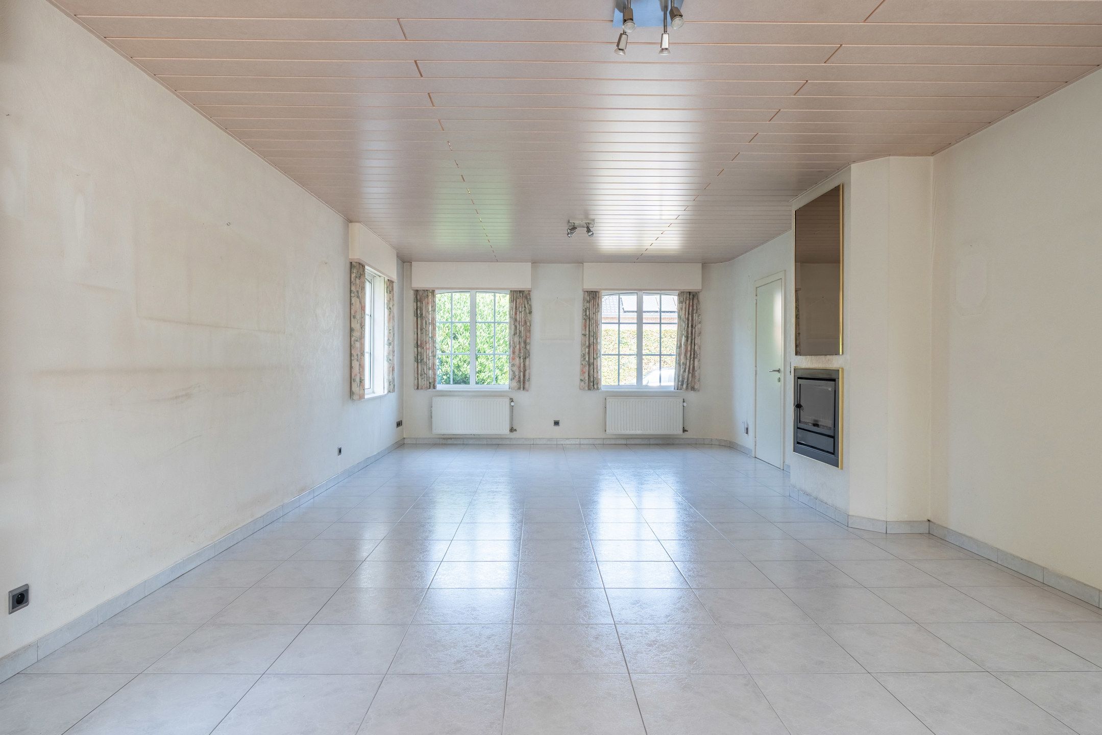Ruime woning met 4 slpks op mooi zuidperceel van 1.041 m²  foto 8