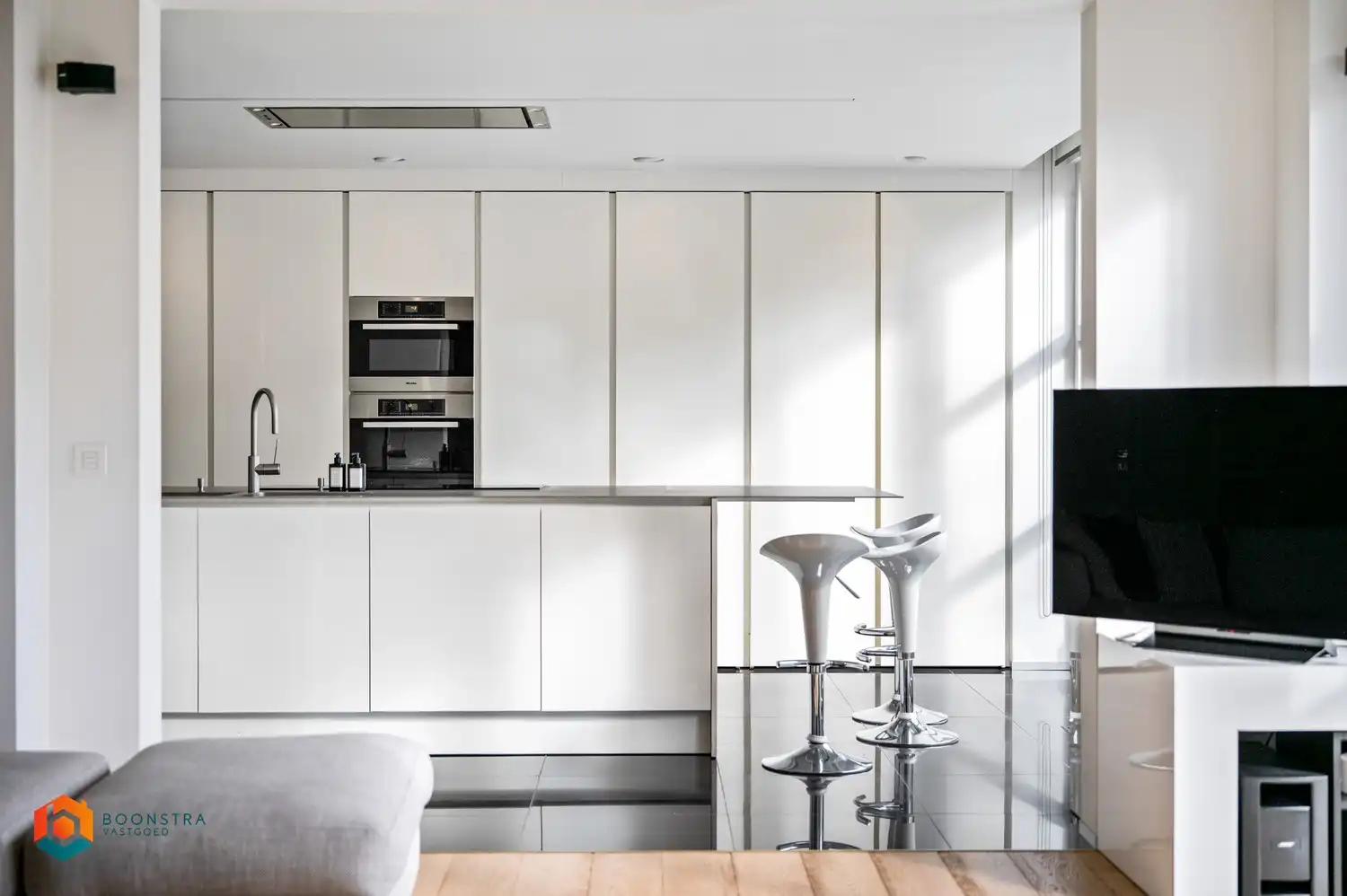 Exclusieve gelijkvloerse loft met 2 slpkrs, terras en staanplaats foto 20