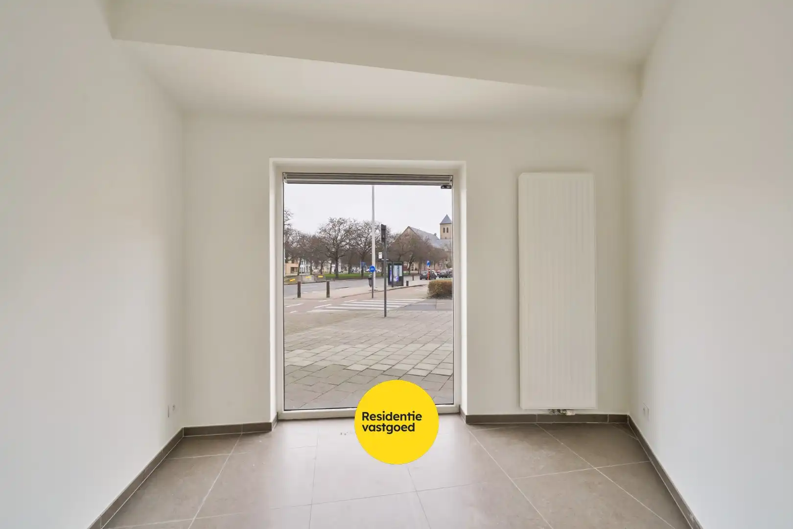 Instapklaar handelsgelijkvloers met sterke visibiliteit te Oostende foto 6