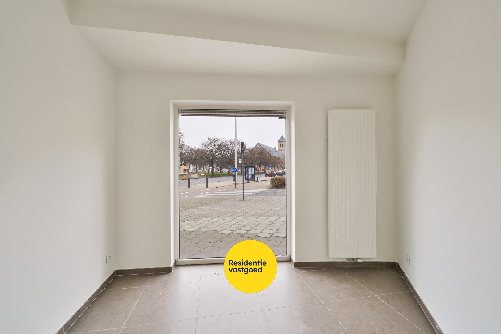 Instapklaar handelsgelijkvloers met sterke visibiliteit te Oostende foto 6