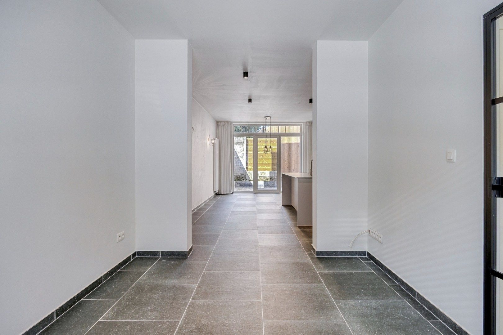 Totaal gerenoveerde woning met 4 slaapkamers en terras in het centrum van Leuven! – EPC 40 kWh/m² - bewoonbare oppervlakte 180 m²  foto 3