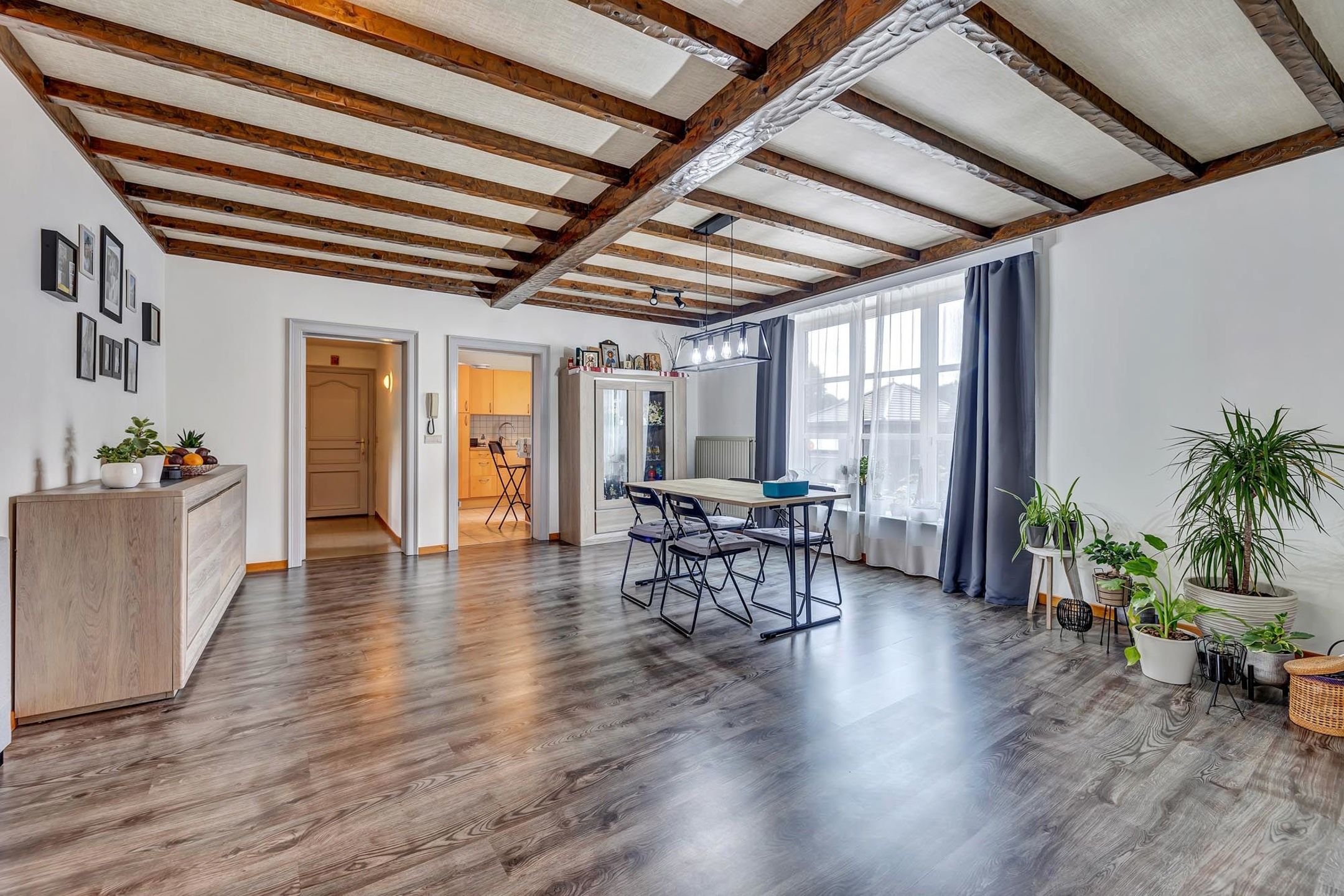Duplex appartement met 3 slaapkamers en 2 staanplaatsen te Onze-Lieve-Vrouw-Lombeek foto 6