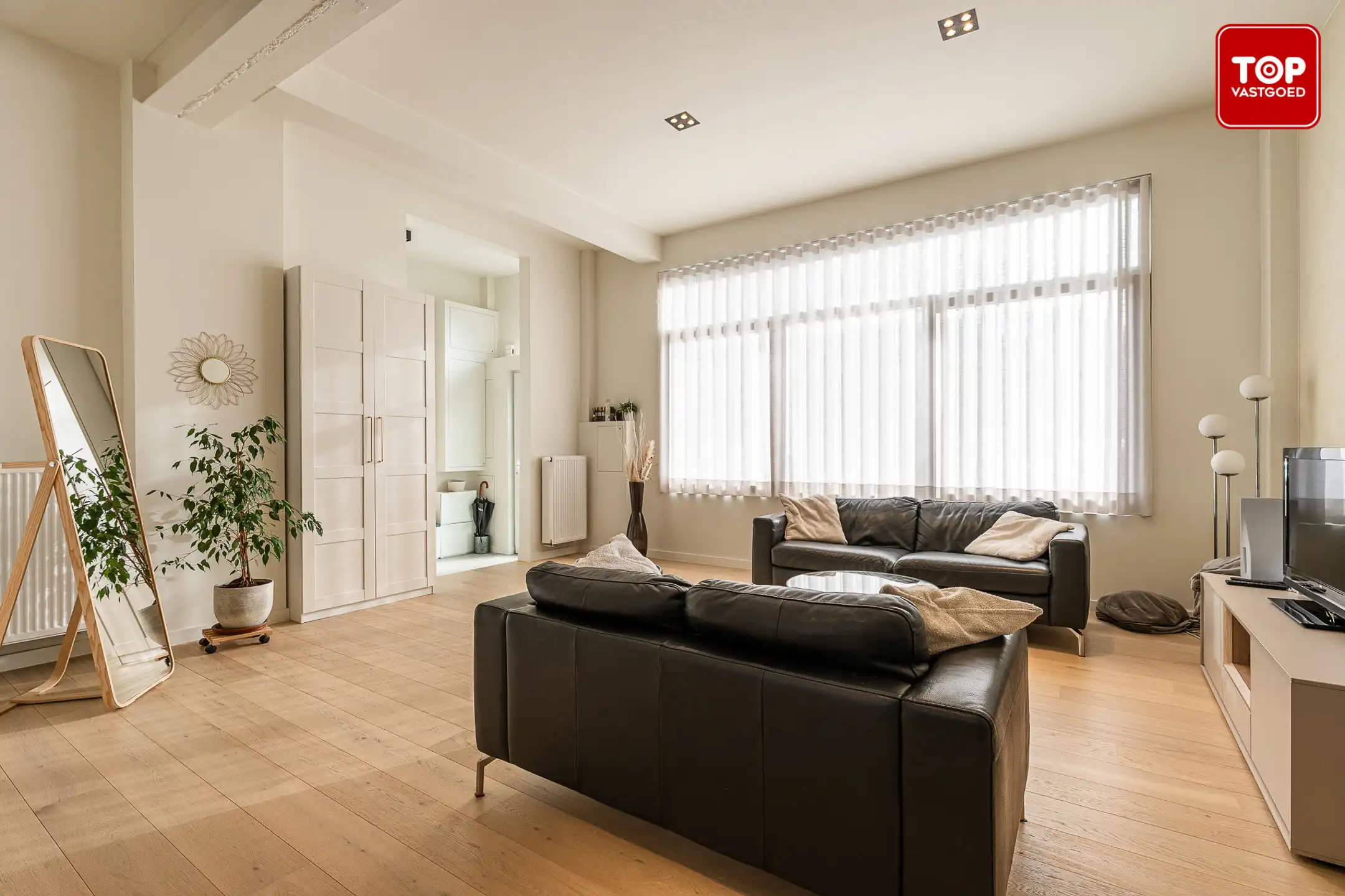 Gerenoveerde, energiezuinige woning op uitstekende locatie foto 7