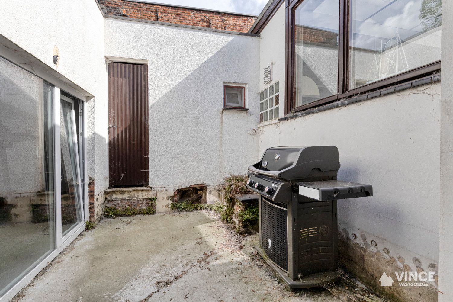 Woning met ruim magazijn foto 21