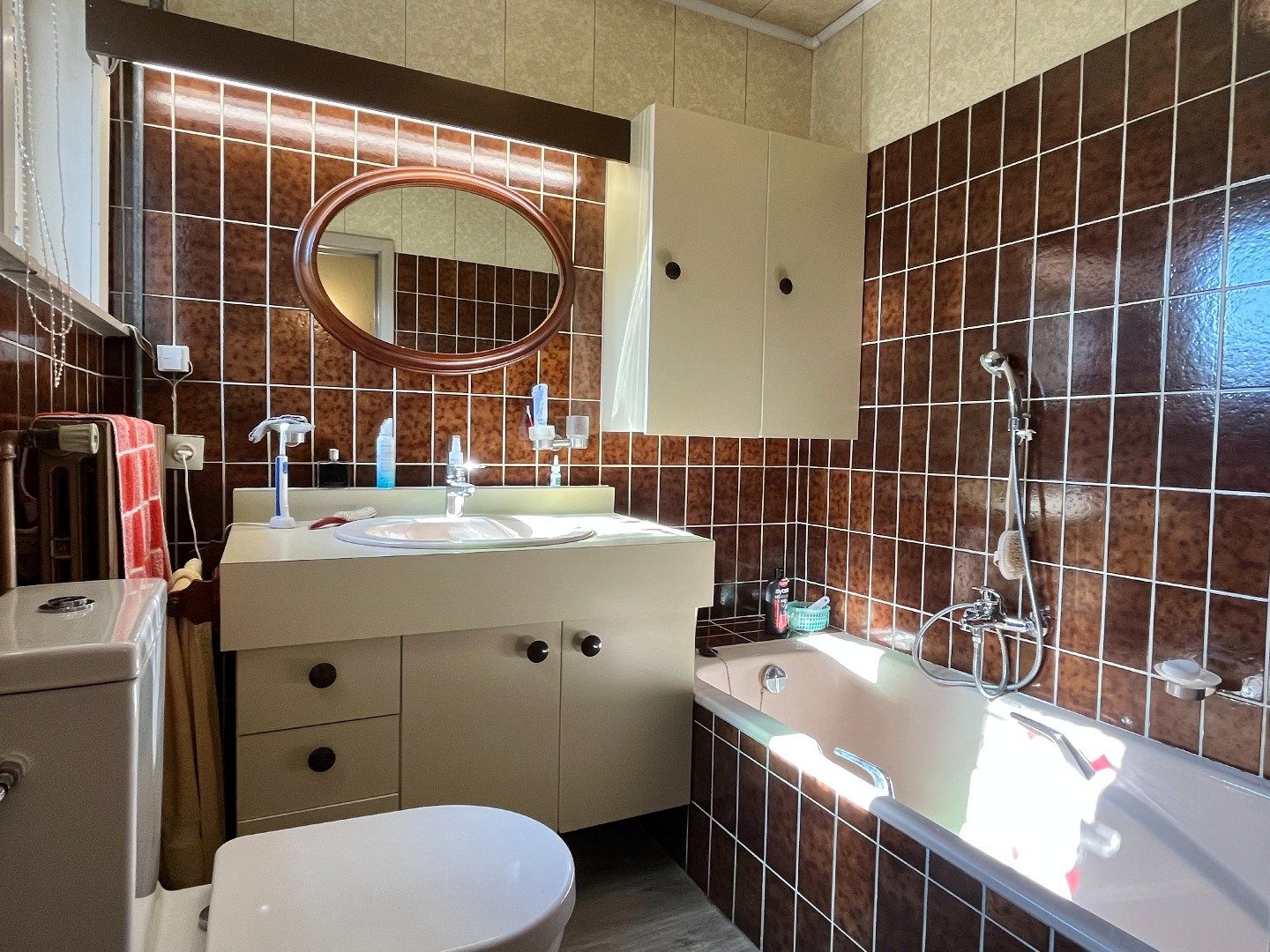 Karaktervolle alleenstaande woning in Kuurne op een rustige ligging met 2 gelijkvloerse slaapkamers en een grote zolder waar er extra kamers kunnen gemaakt word foto 12