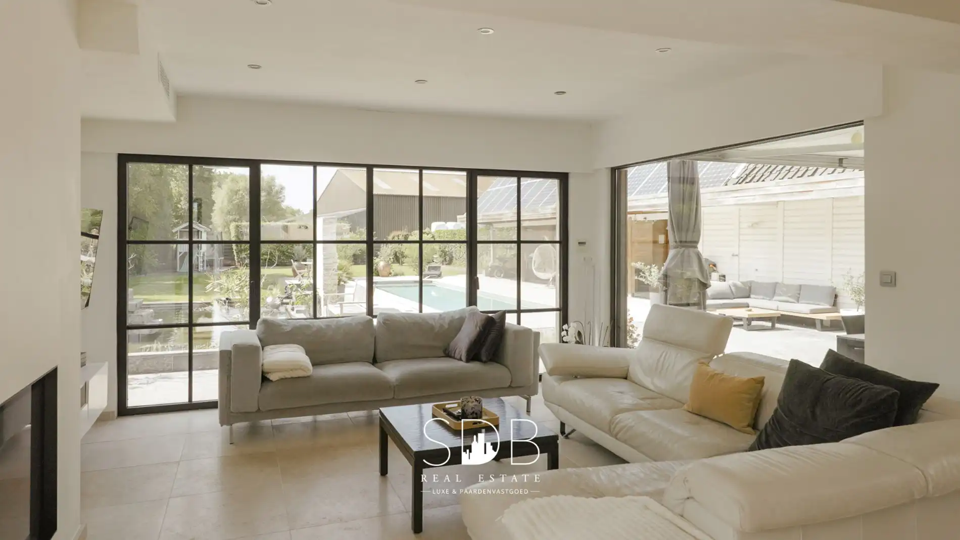 IN OPTIE : Prachtige hedendaagse villa met gezinstuin en zwembad op 1.387m² foto 7