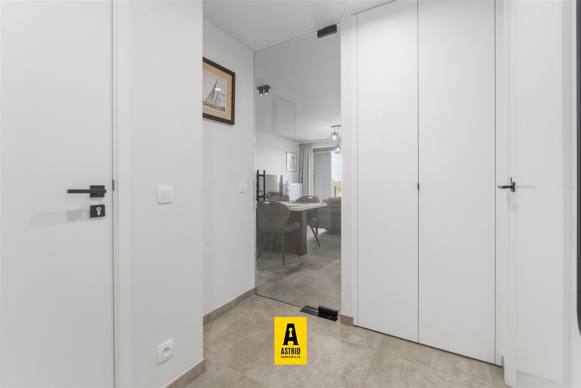 Luxueus (quasi nieuw) appartement vlakbij het strand!  foto 13