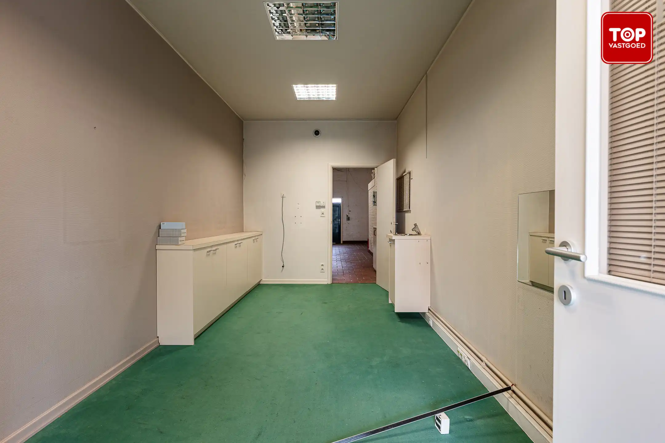 Karaktervol en  multifunctioneel handelshuis  op een interessante ligging.  foto 10