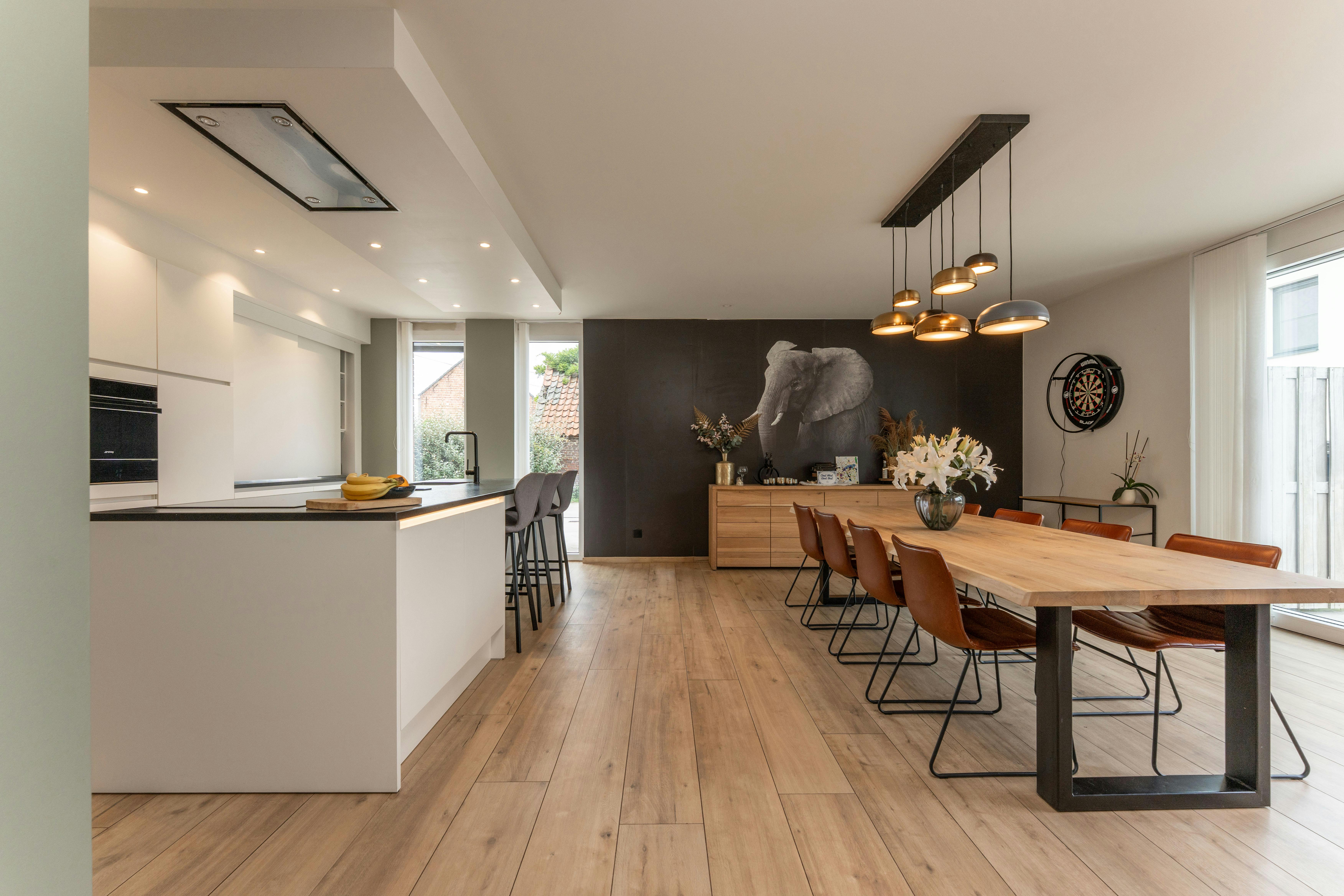 Moderne villa met zwembad en atelier te koop in Evergem foto 5