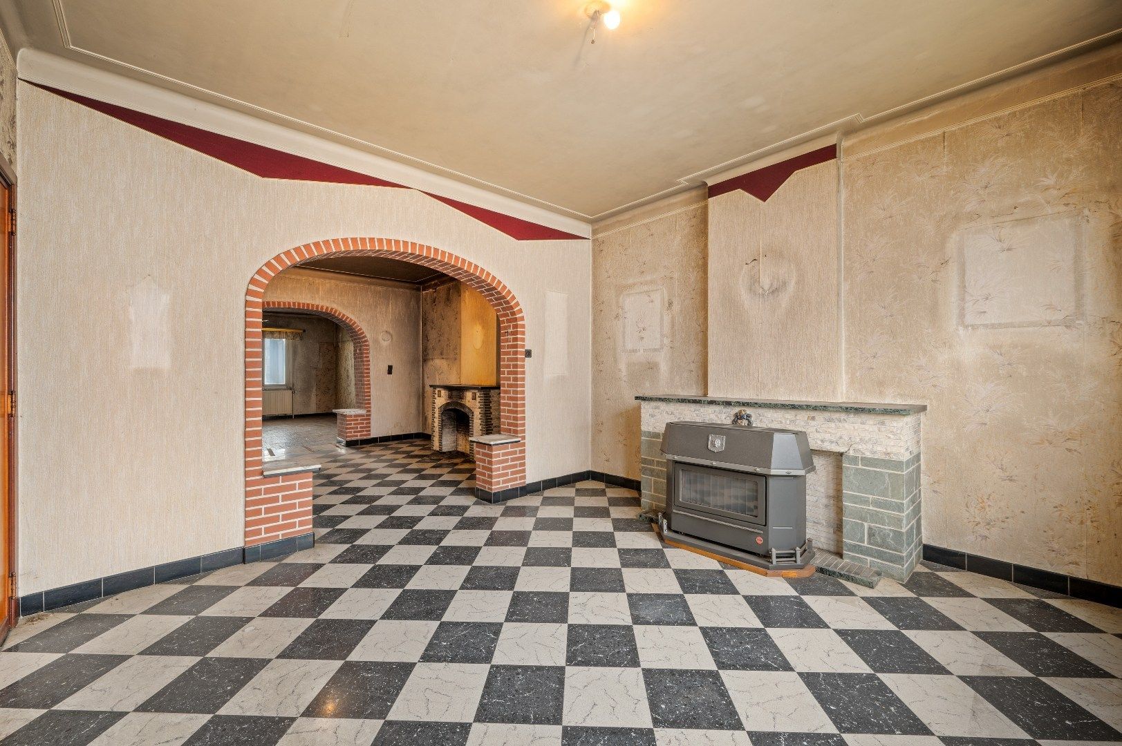 Unieke renovatiekans met naastgelegen (bouw)grond in Goetsenhoven (Tienen) foto 7