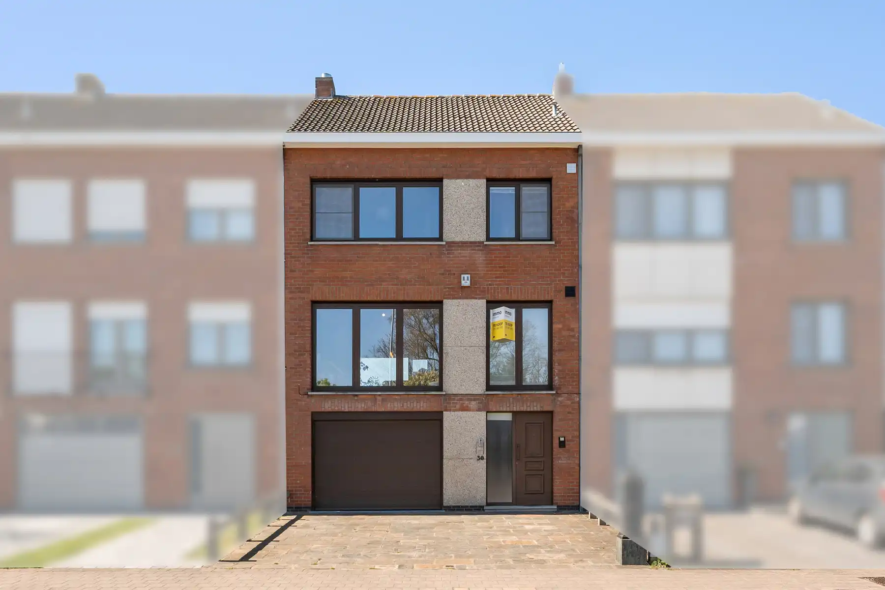 Instapklare woning met garage en tuin foto 24