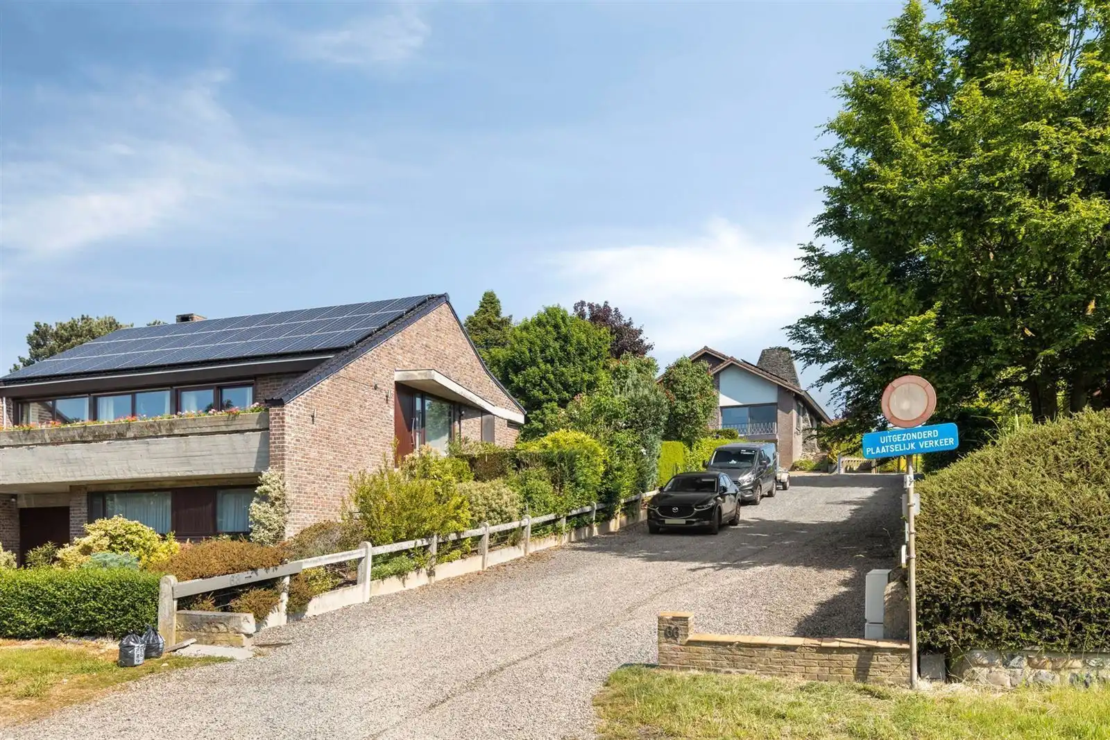 Gerenoveerde villa (450m²) met 4 à 5 slaapkamers op 17a 05ca foto 3