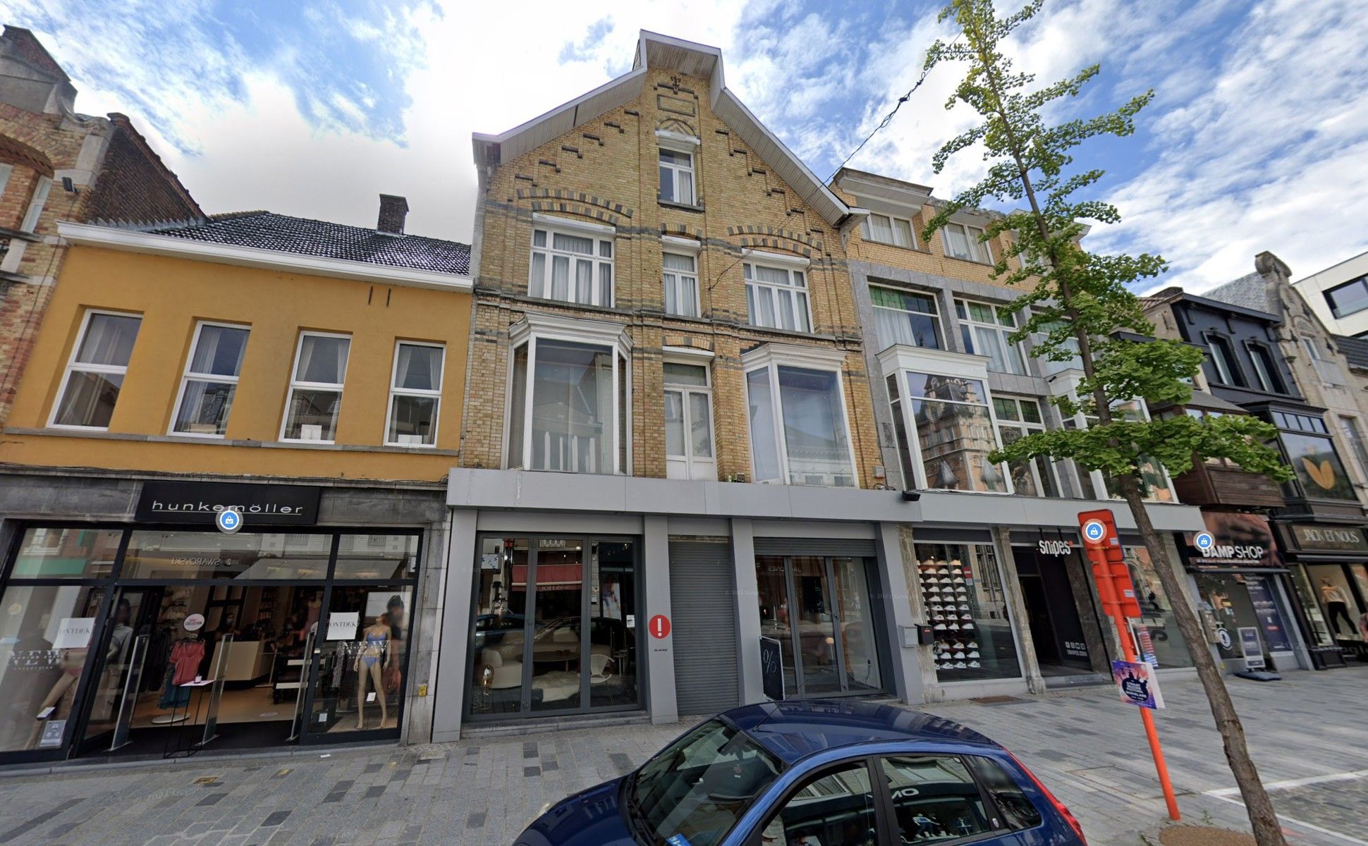 Winkelpand +- 775 m² te huur Ooststraat Roeselare foto {{pictureIndex}}