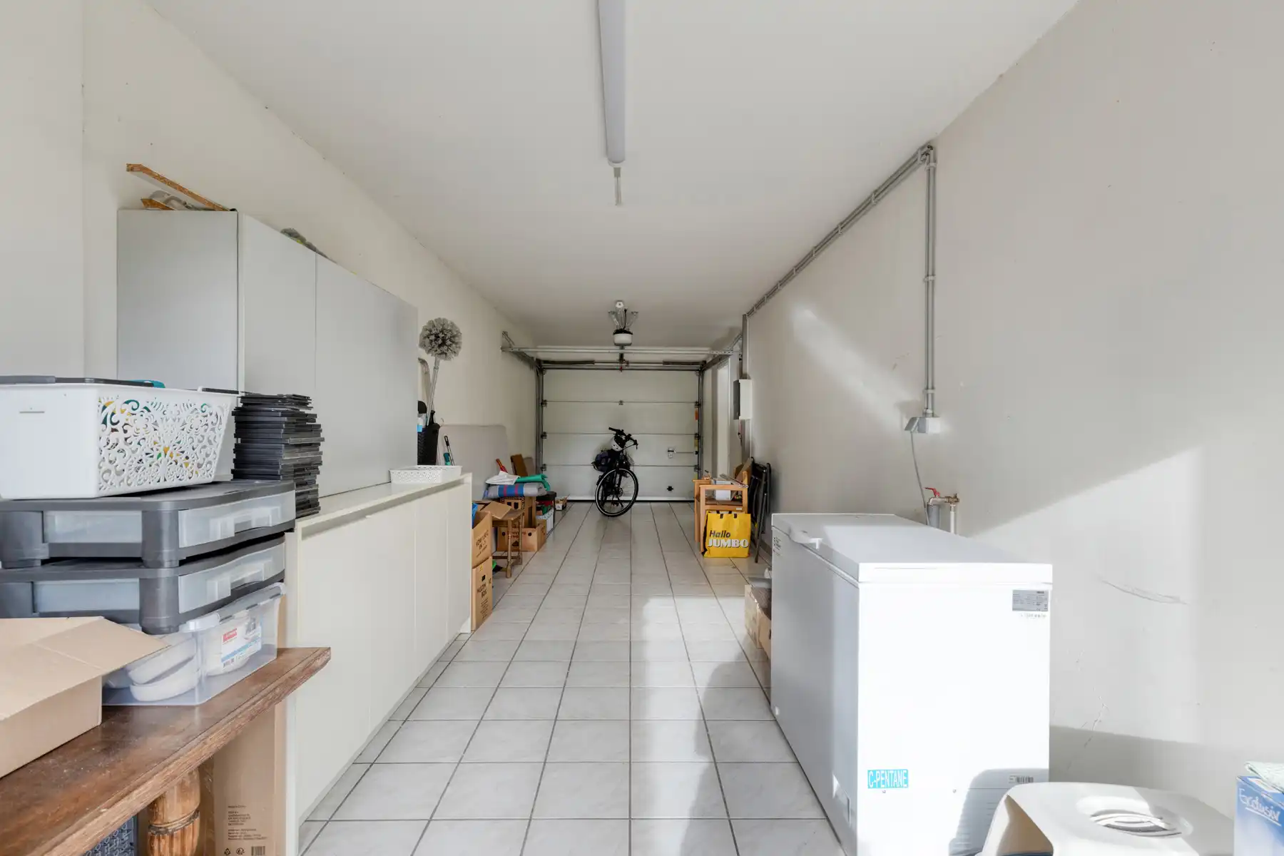 Solide halfopen bebouwing met 3 slaapkamers en garage foto 3