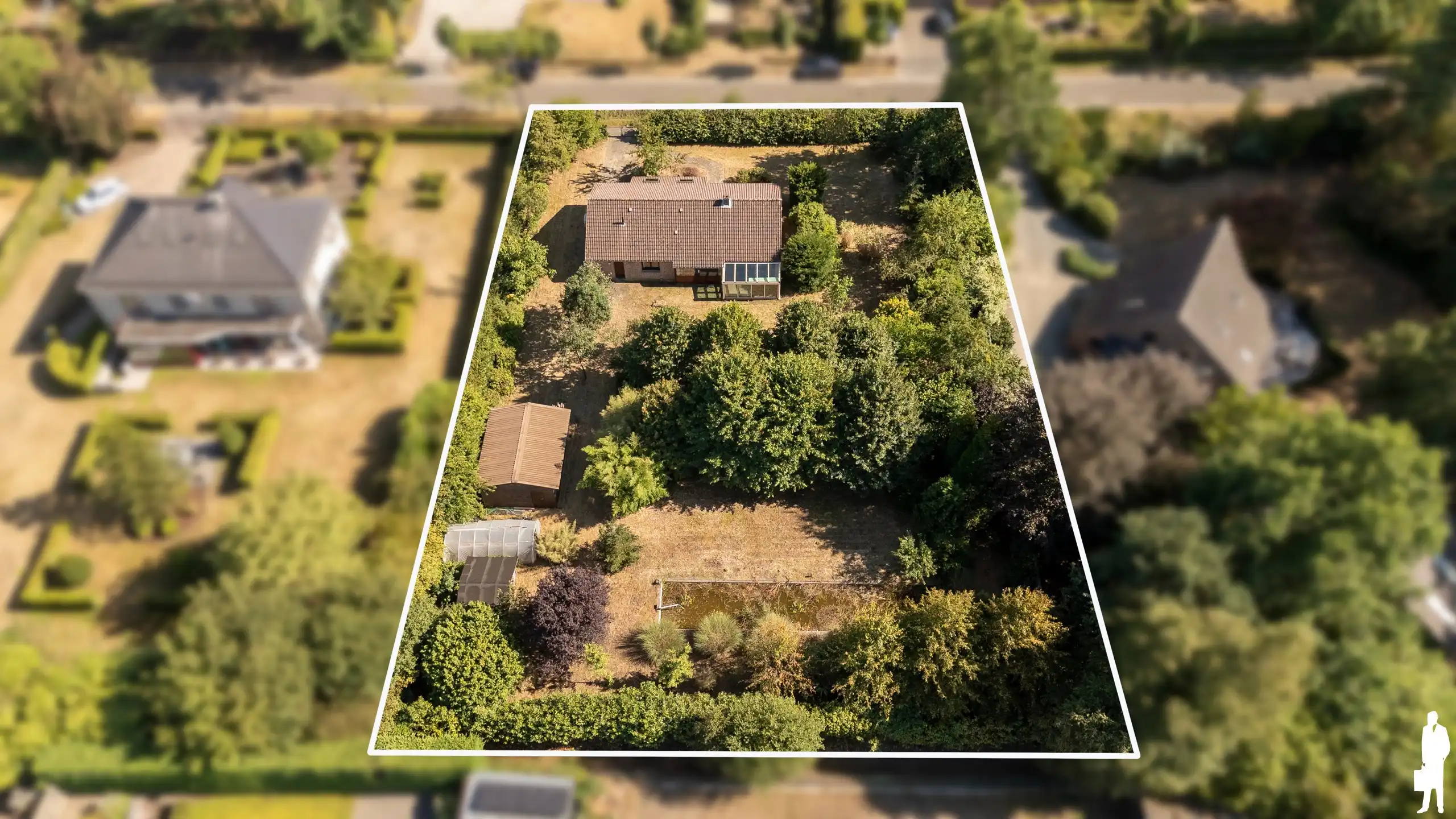 Ruime bouwgrond van 2.448 m² in residentiële villawijk foto 7