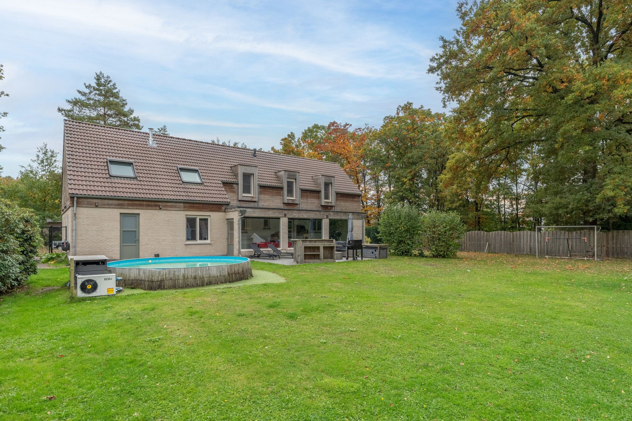Ruime villa met 5/6 slpks op een perceel van 1.765 m²  foto 38