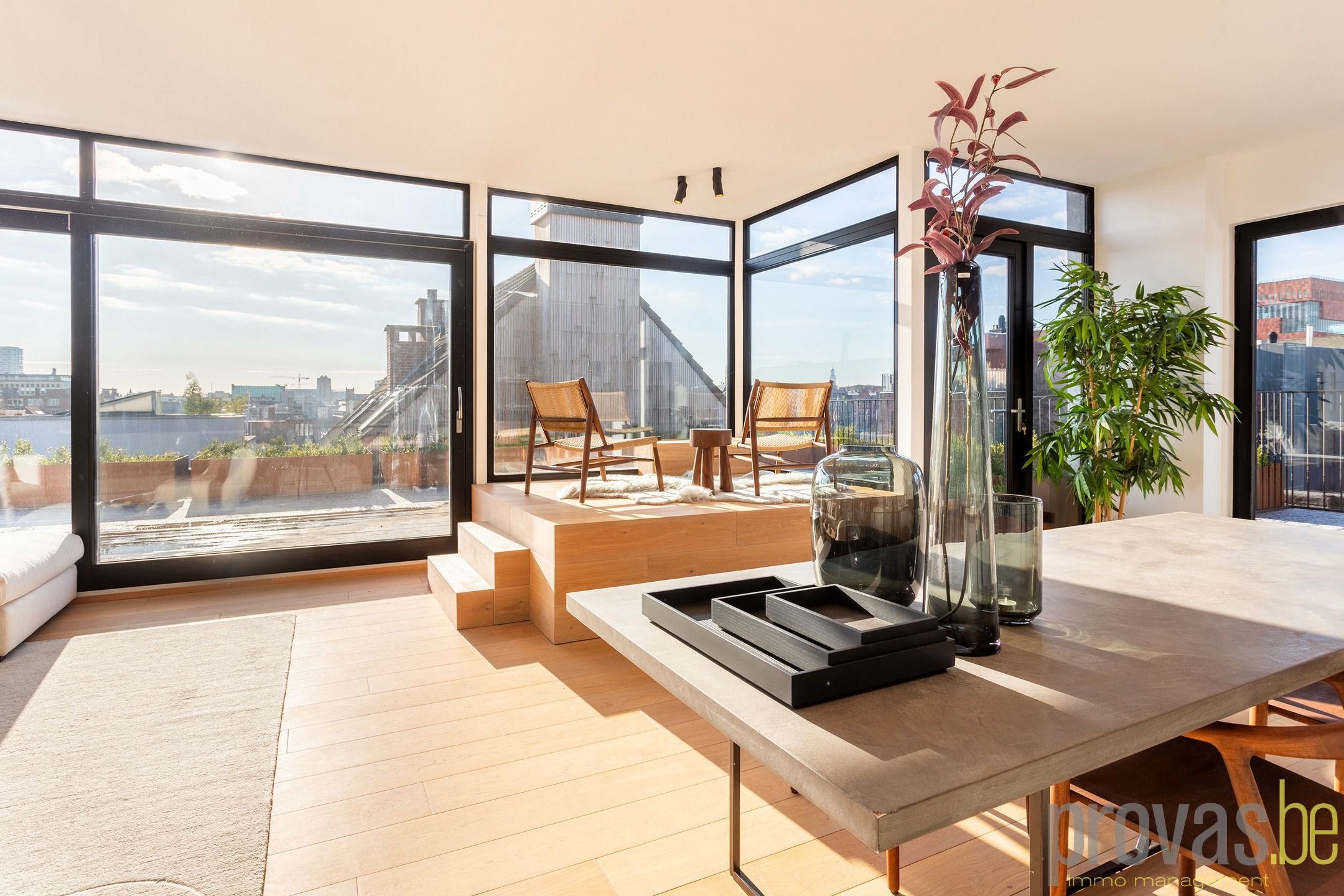 PRACHTIGE PENTHOUSE VAN CA 134 M² MET UNIEK TERRAS CA 102 M² foto 7