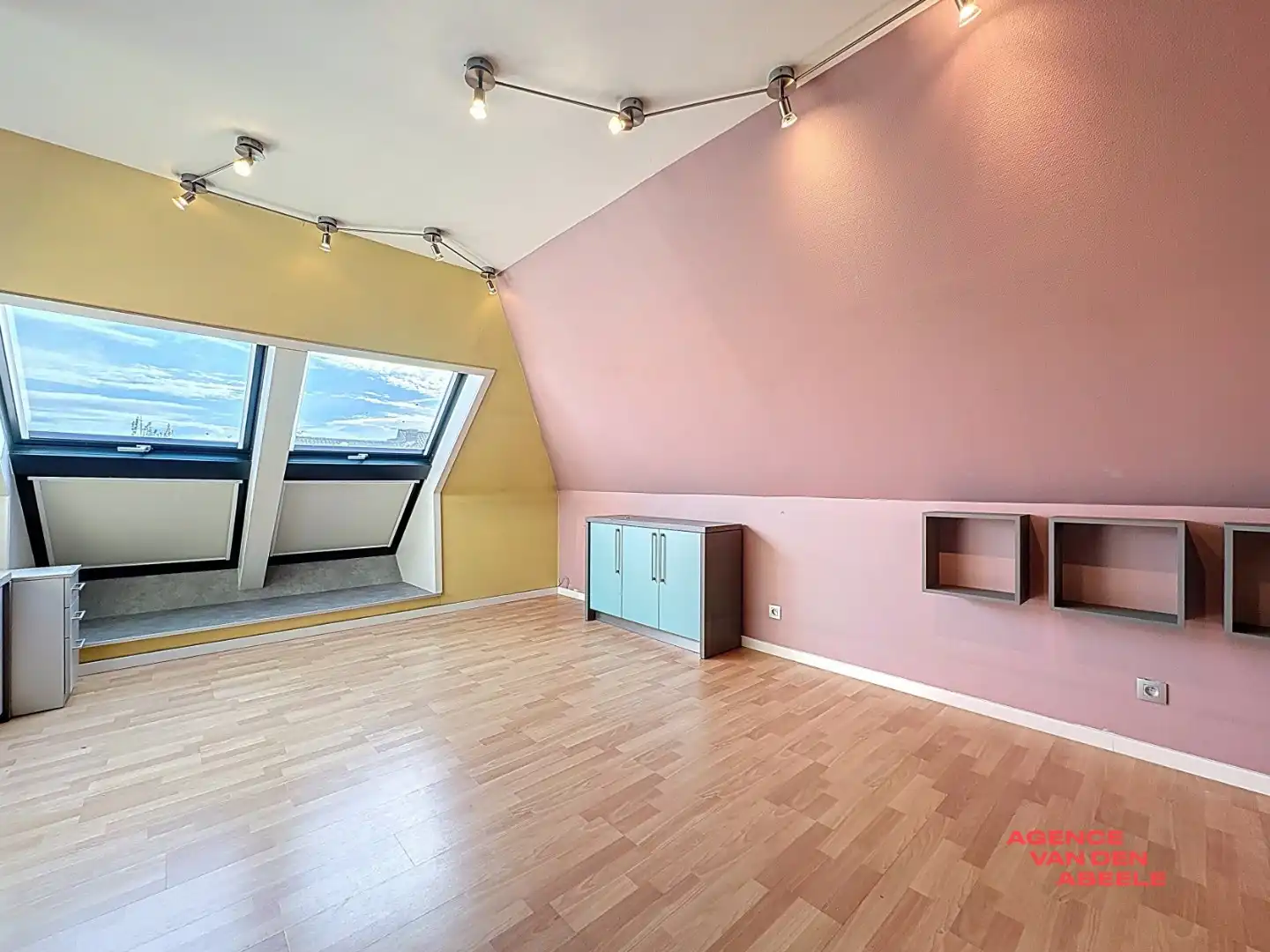 Ruim duplexappartement met 3 slaapkamers en terras foto 20