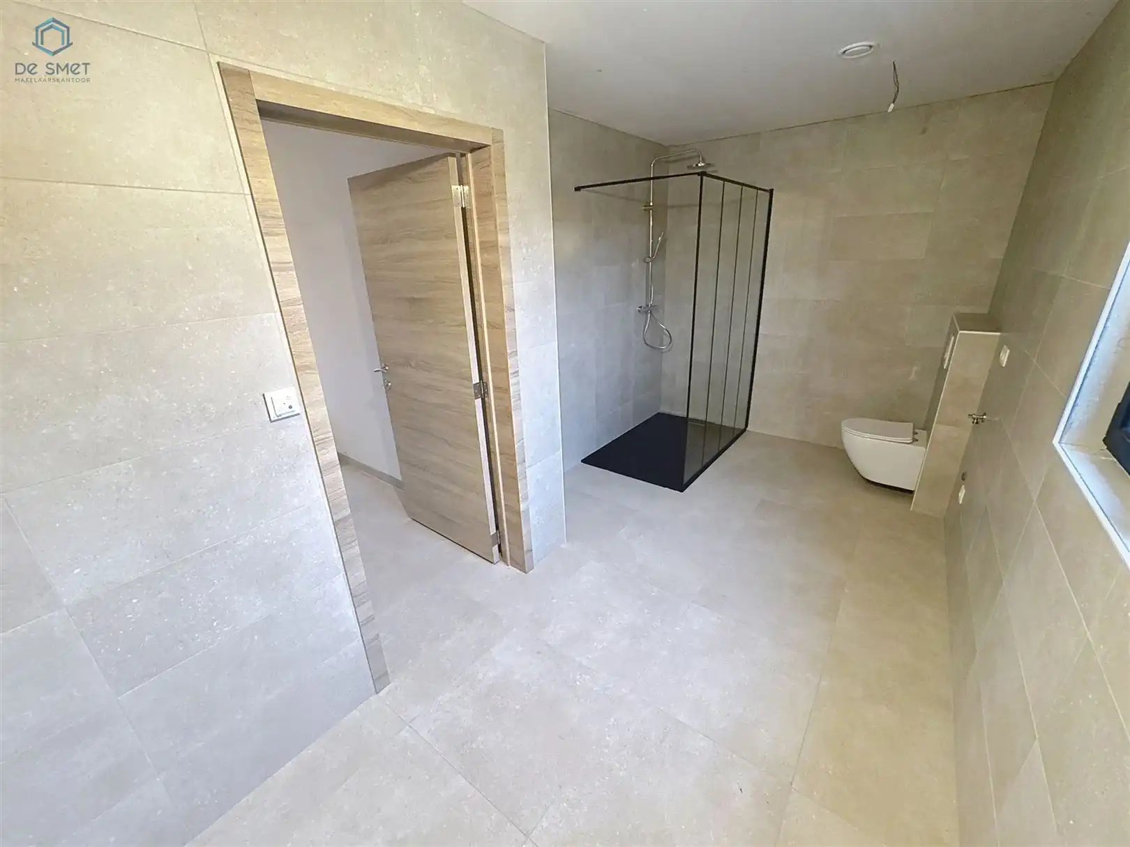 Rustig gelegen, energiezuinige nieuwbouwwoning met 4 slaapkamers en tuin foto 15