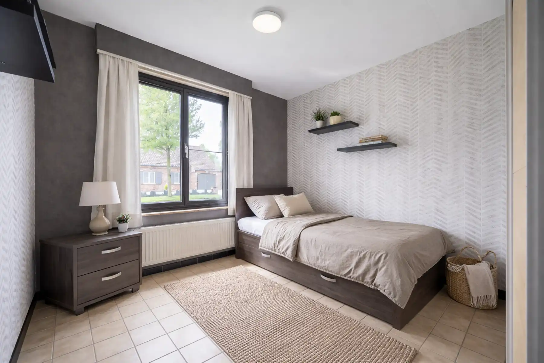 Vrijstaande woning met veel potentieel foto 9