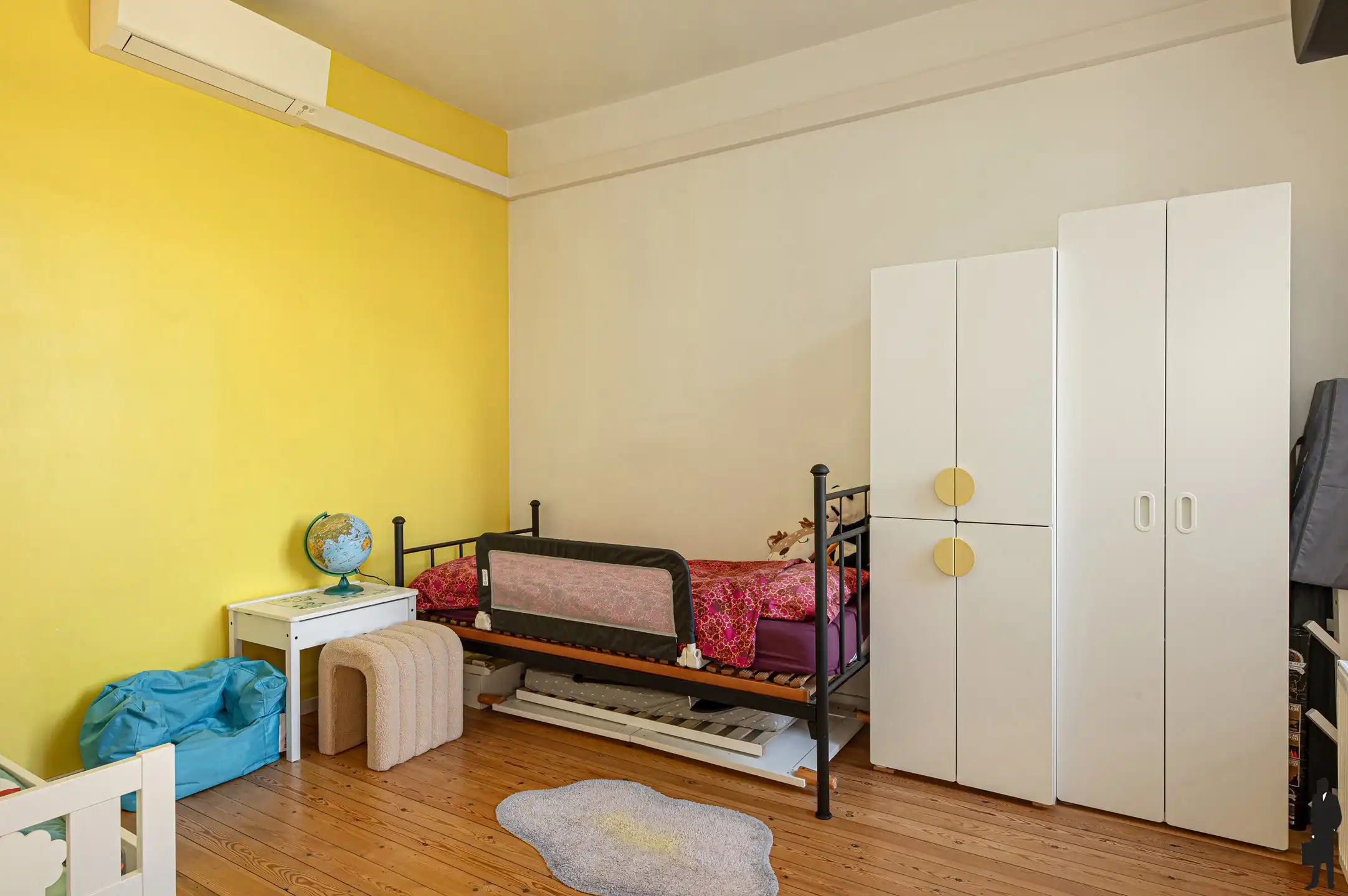 Ruime bel-étagewoning met 3 staanplaatsen en terras foto 15