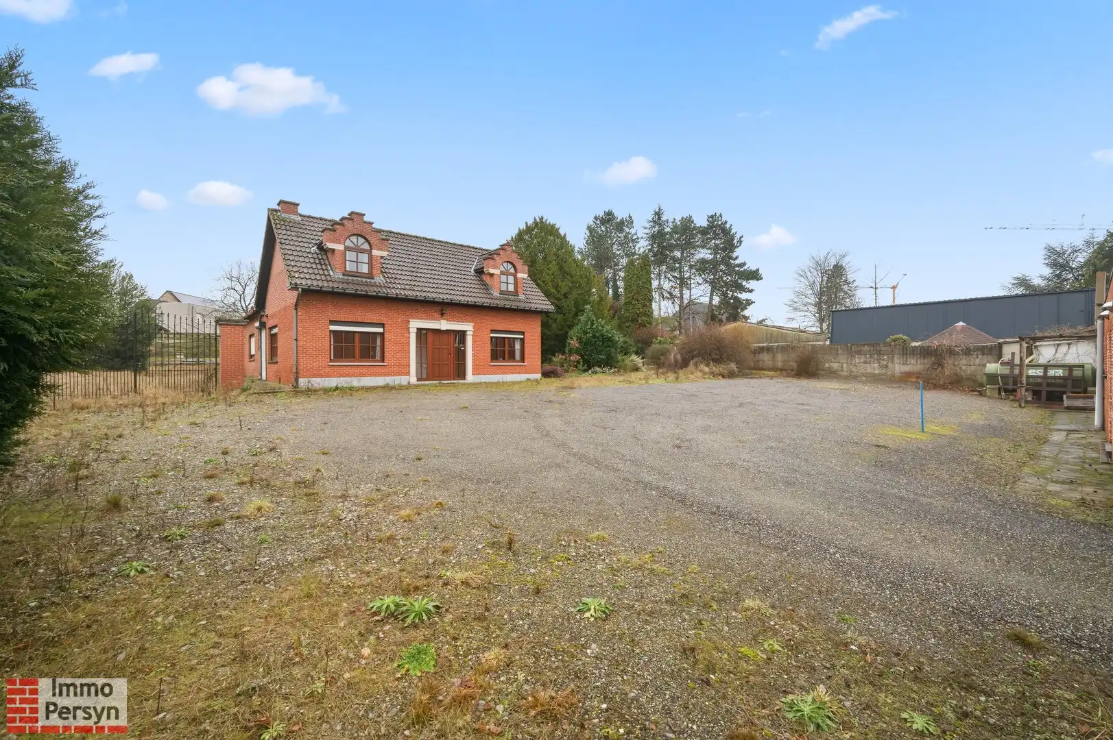 Strategisch gelegen projectgrond met ruime loods en veel potentieel foto 11