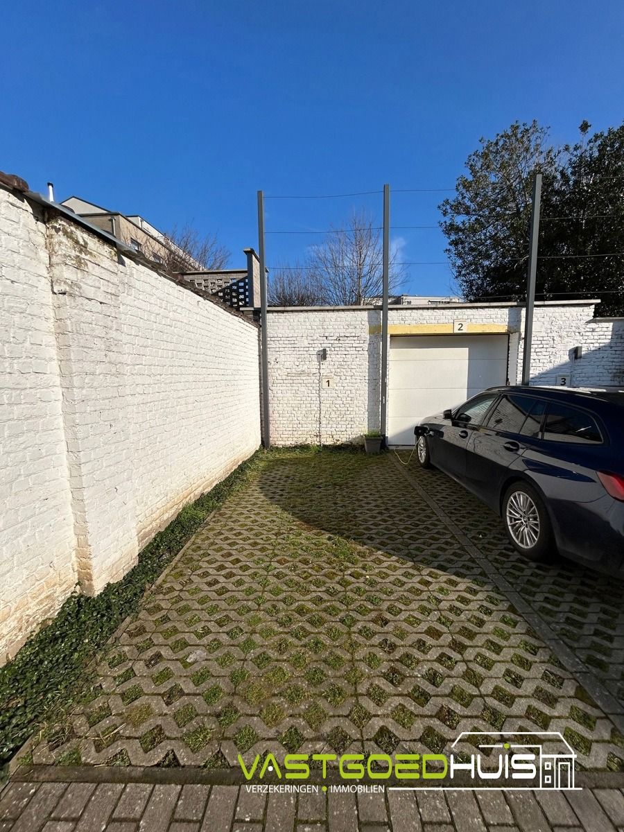 Hedendaags duplex appartement met terras foto 28