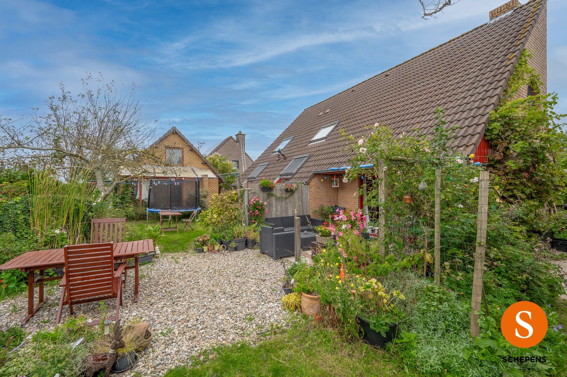 Gezellige alleenstaande woning met verzicht op de polders. foto 2