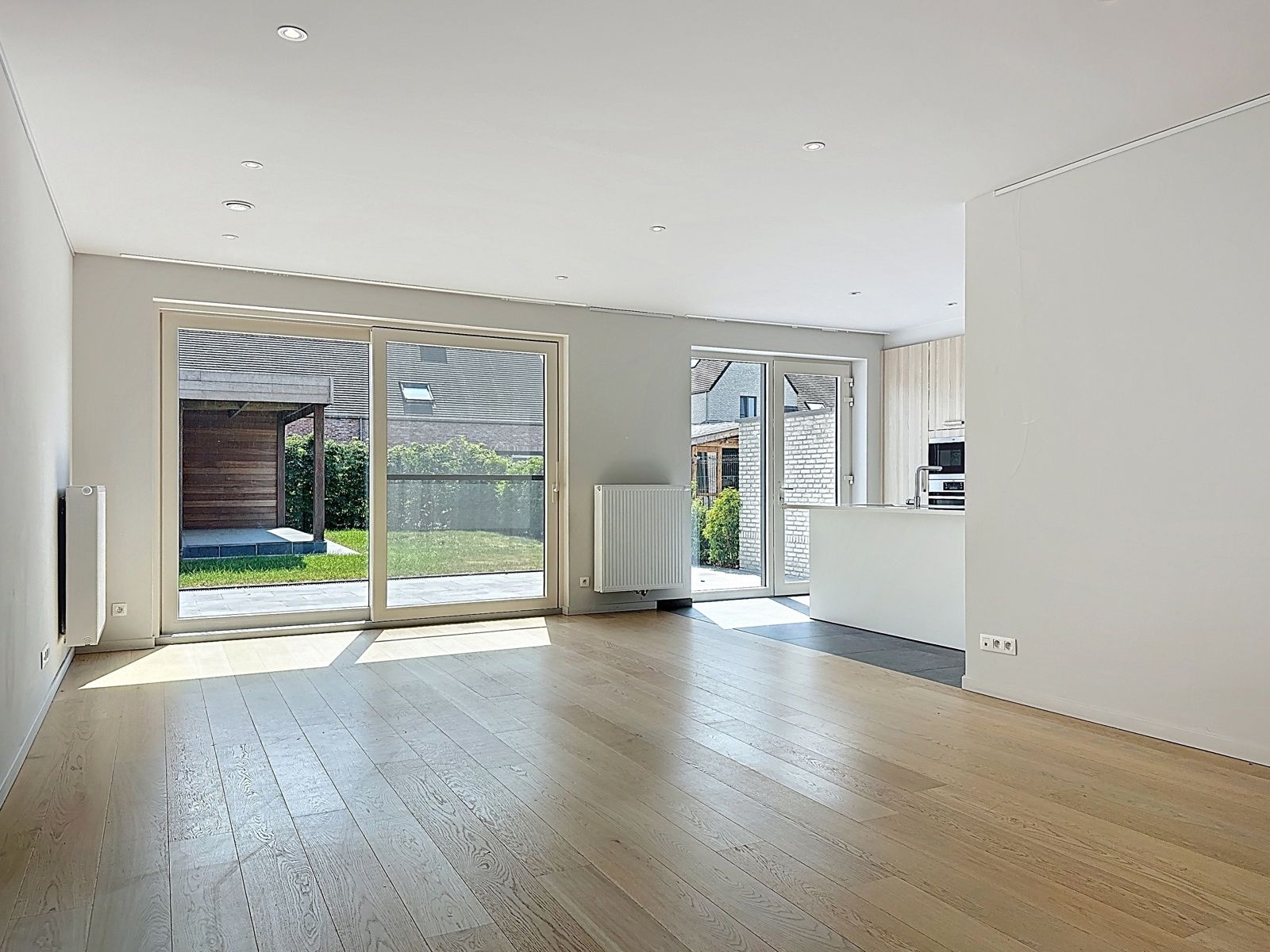 Luxueus afgewerkte driegevel-villa met 5 slaapkamers foto 3