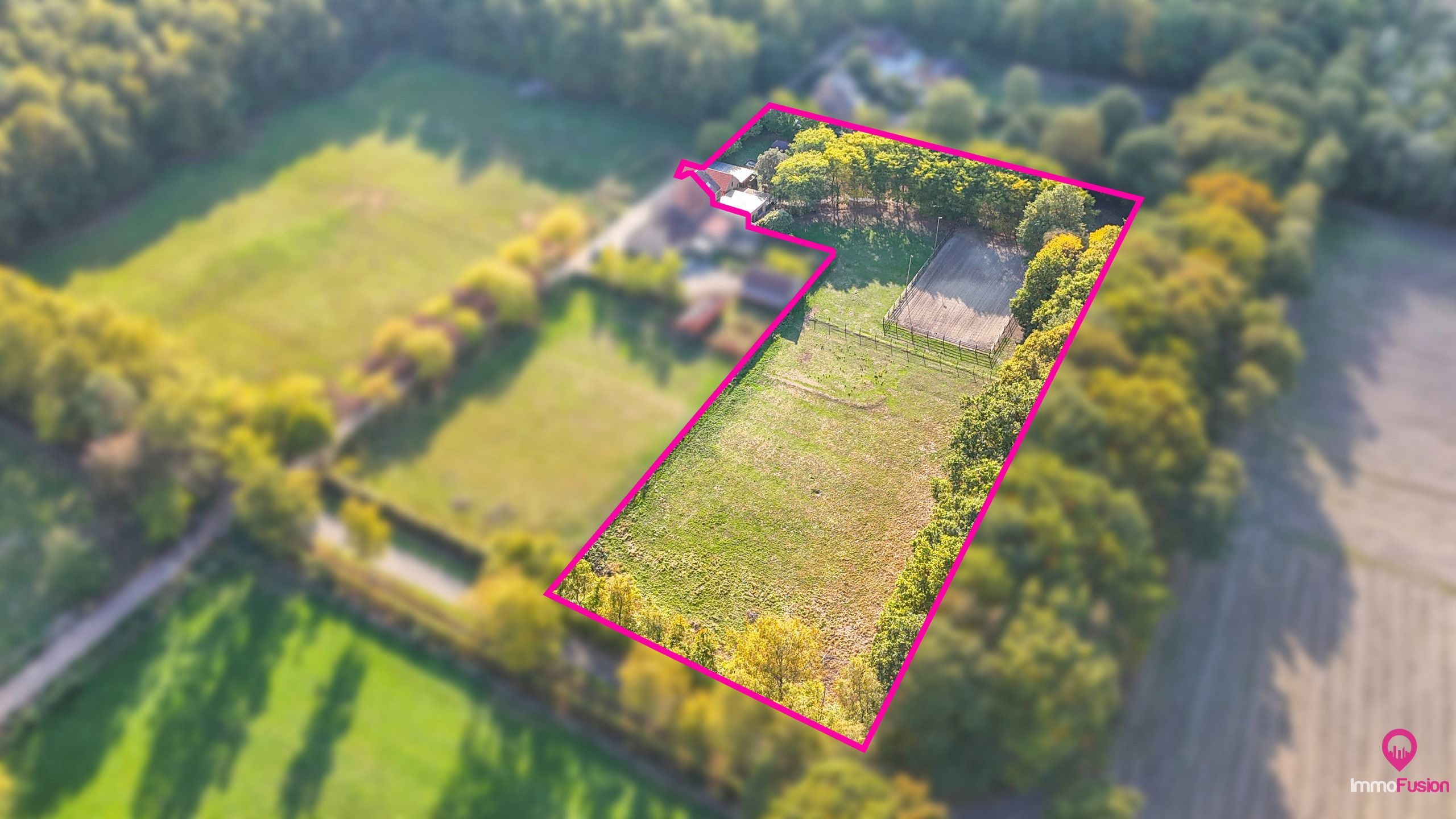 Idyllische woning met 2 slaapkamers, weide en stallen! foto 34